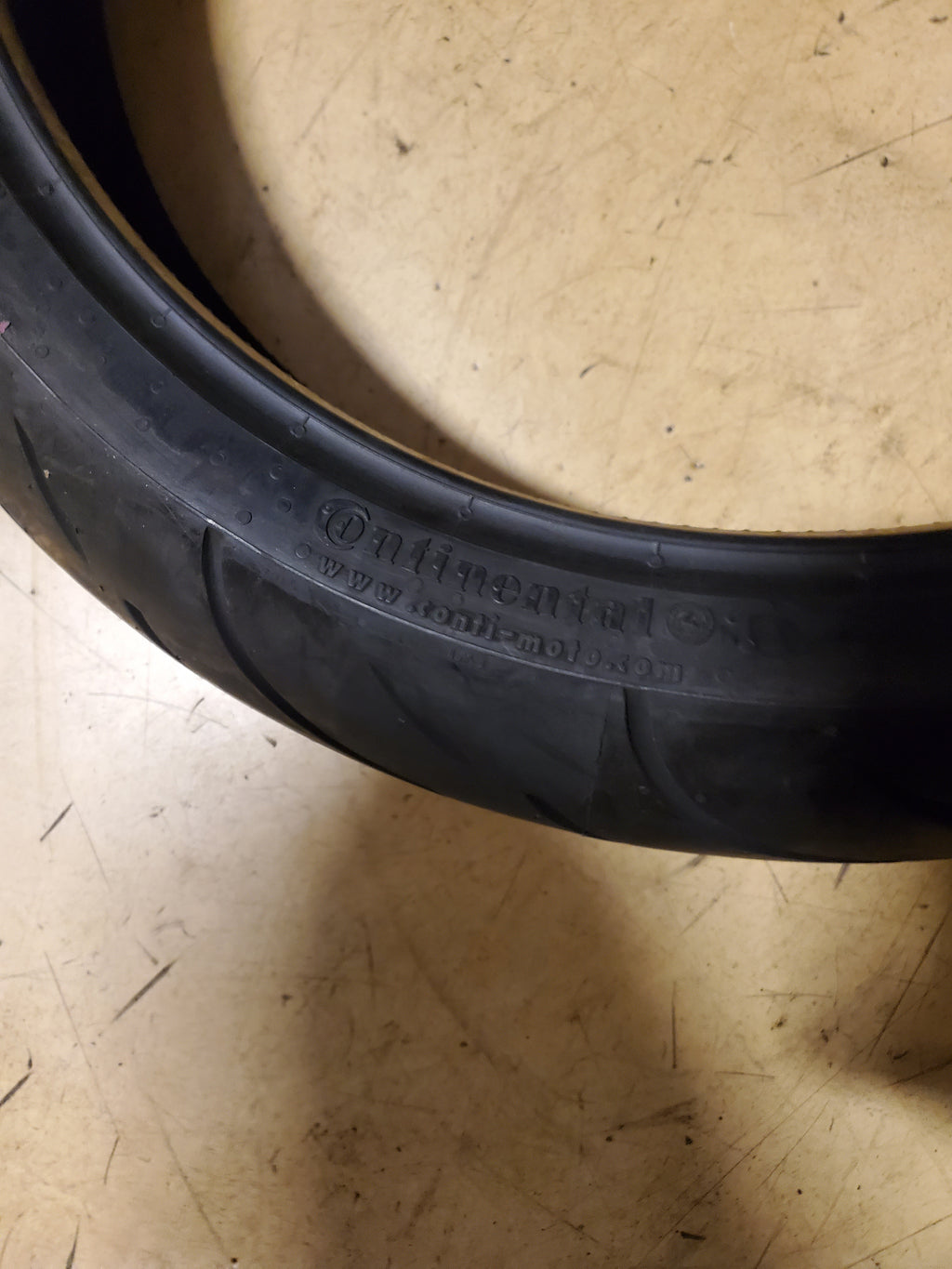 CONTINENTAL CONTIMOTION BSW 120 70 17 58W FRONT MOTORCYCLE TIRE 02550190000