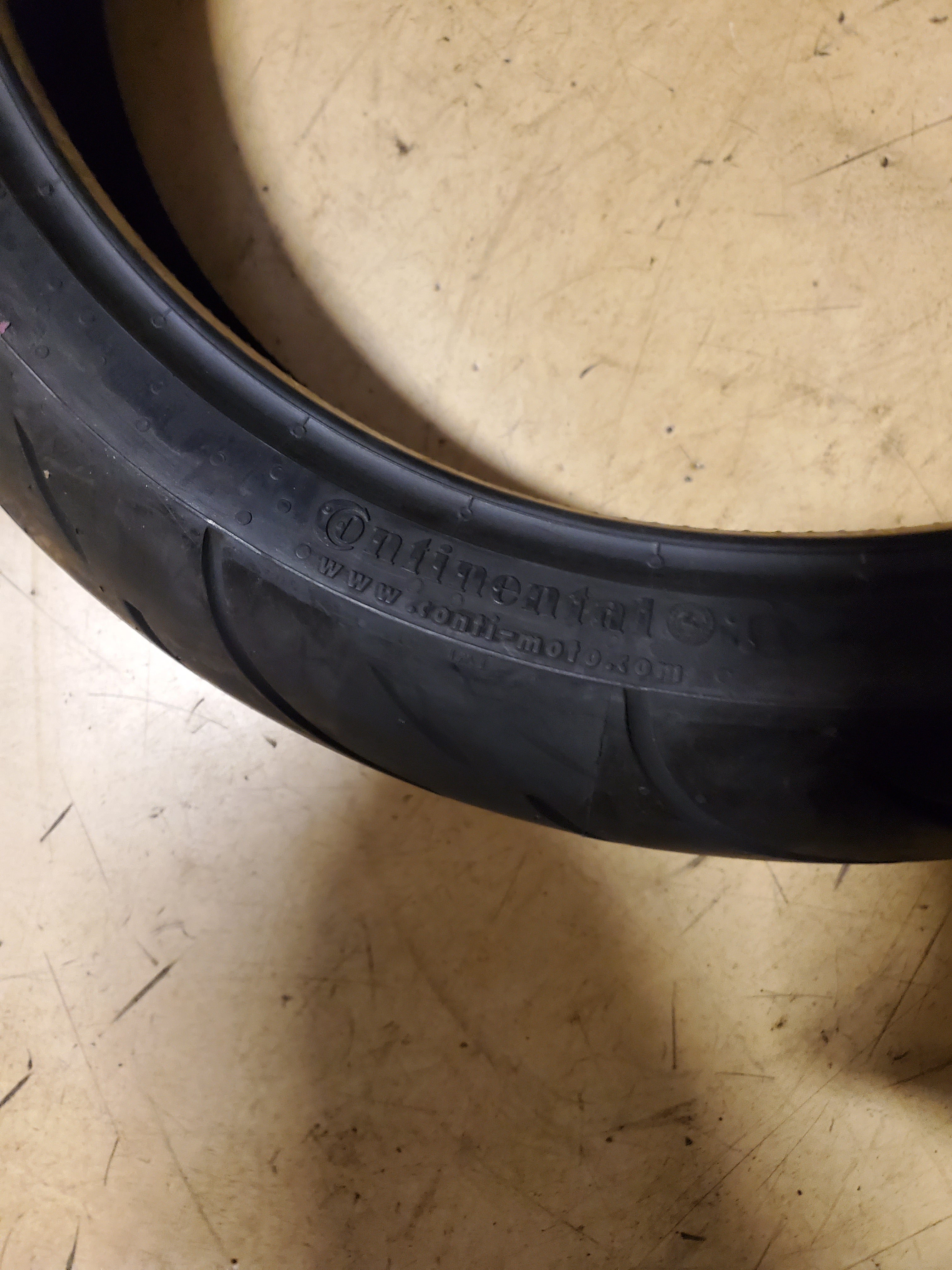 CONTINENTAL CONTIMOTION BSW 120 70 17 58W FRONT MOTORCYCLE TIRE 02550190000