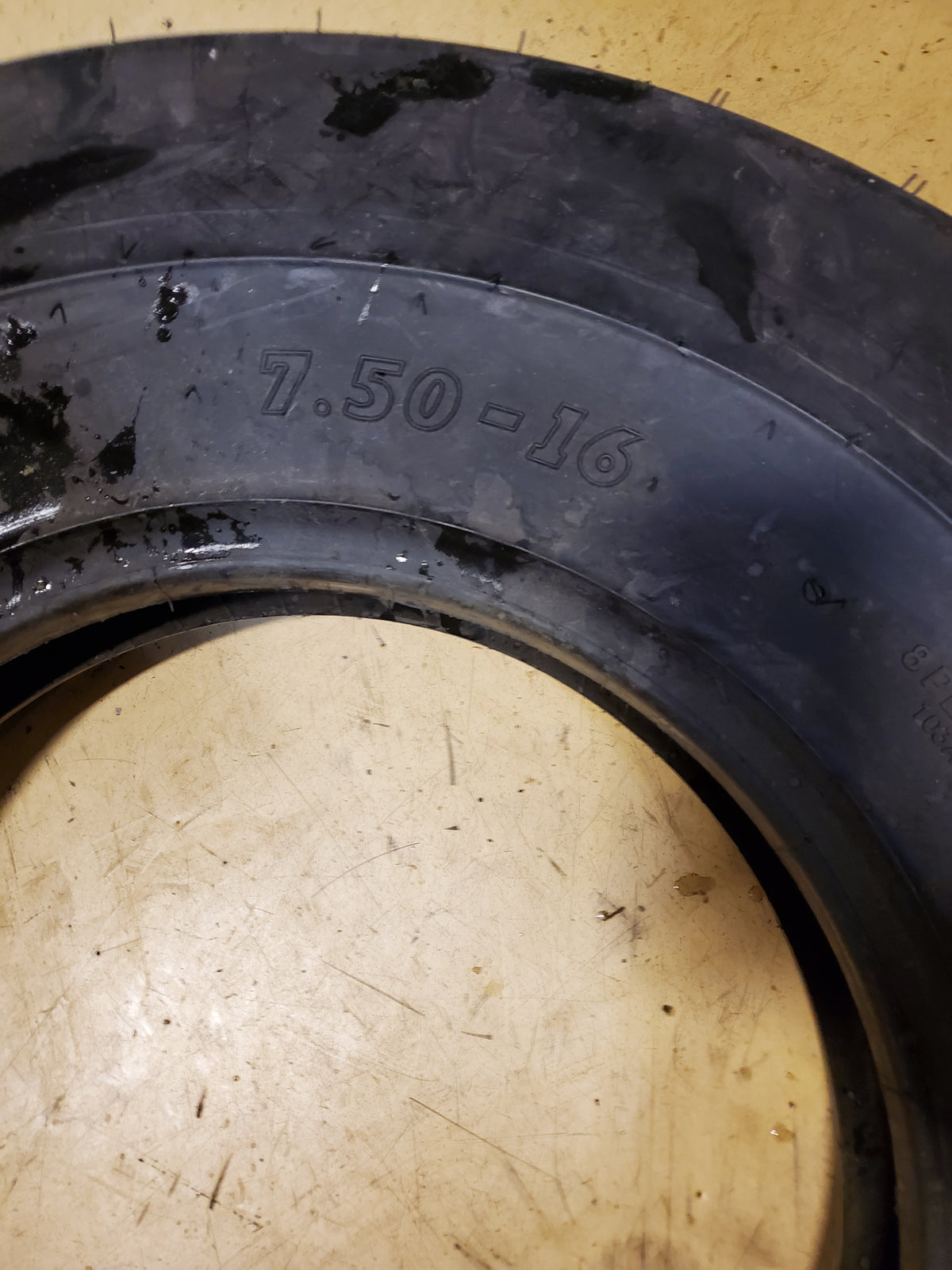 NOS BKT TF9090 FRONT TRACTOR F-2 103A6 BSW  7.5 16 8PLY TRACTOR TIRE 94021123