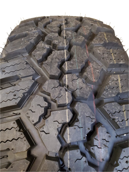 KANATI TRAIL HOG A/T-4 BSW LT 305 70 18 126/123Q 10PLY ALL TERRAIN TIRE LTG1830570