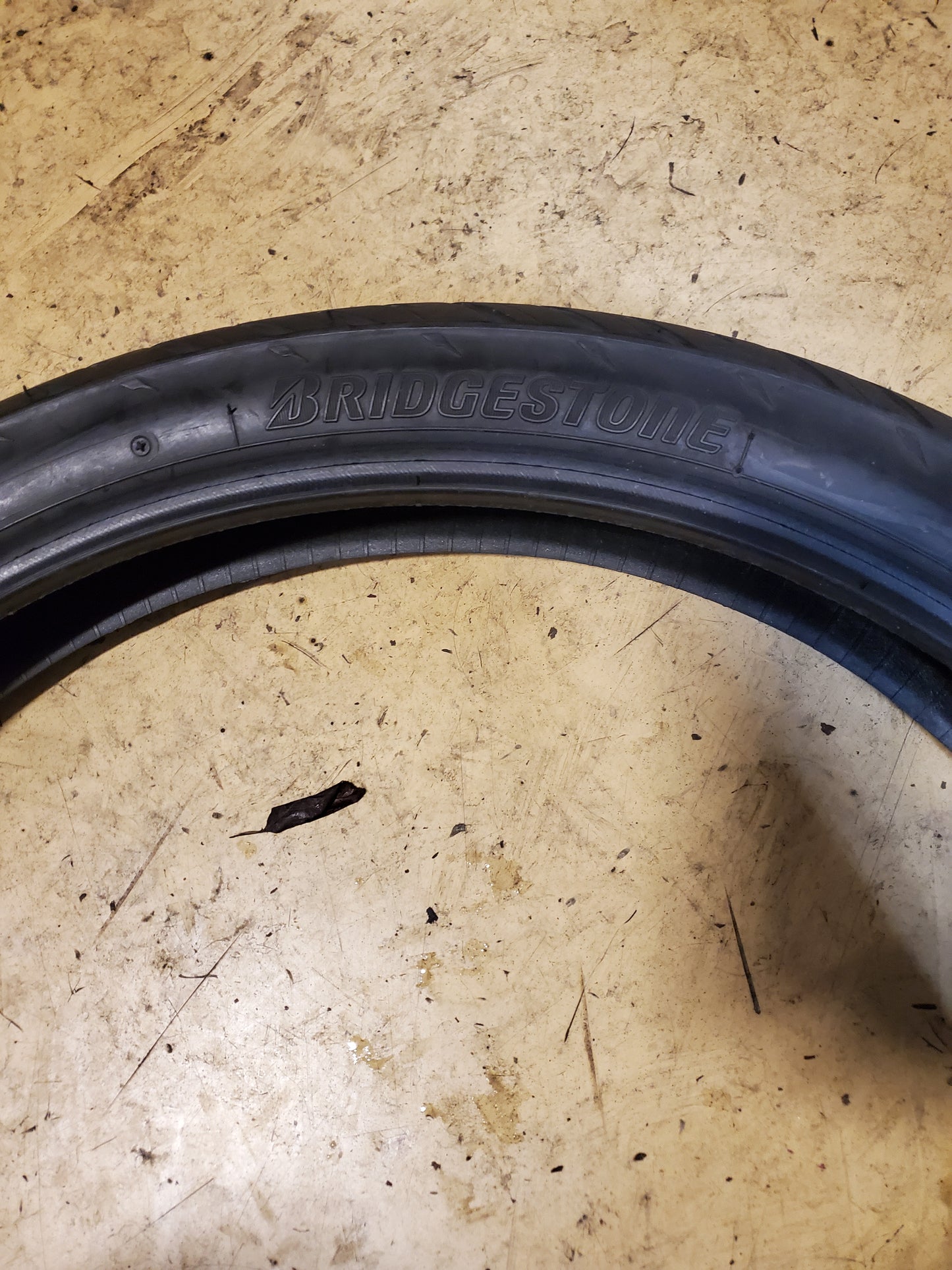 USED BRIDGESTONE BATTLAX ADVENTURE A41F 90 90 21 54H FRONT TIRE 15461