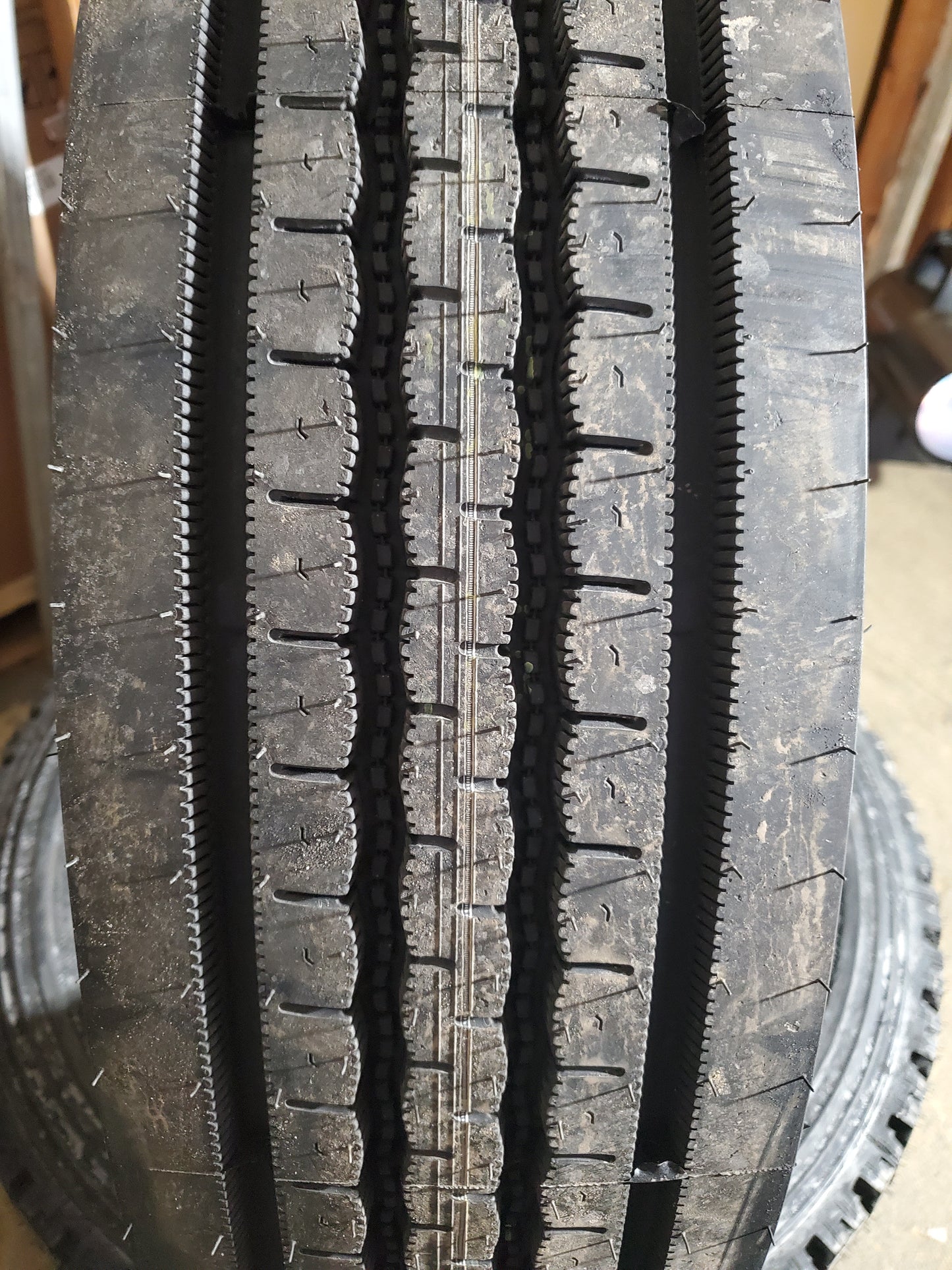 FIRESTONE FS561 BSW LT 225 70 19.5 129L 14PLY COMMERCIAL TIRE 248426