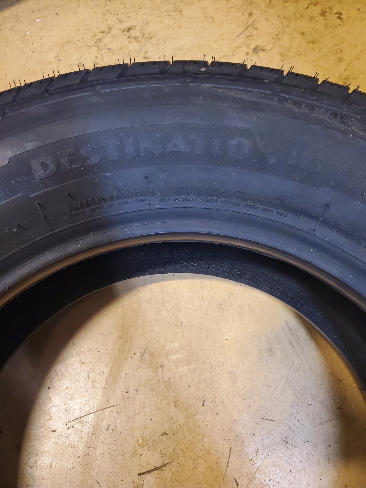 FIRESTONE DESTINATION LE3 OWL P 255 65 17 110T ALL SEASON TIRE 005372