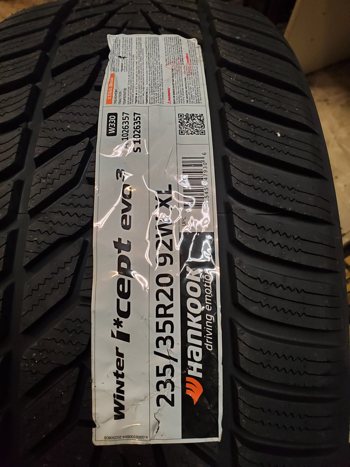 HANKOOK WINTER I*CEPT EVO 3 BSW P 235 35 20 92W XL WINTER TIRE W330