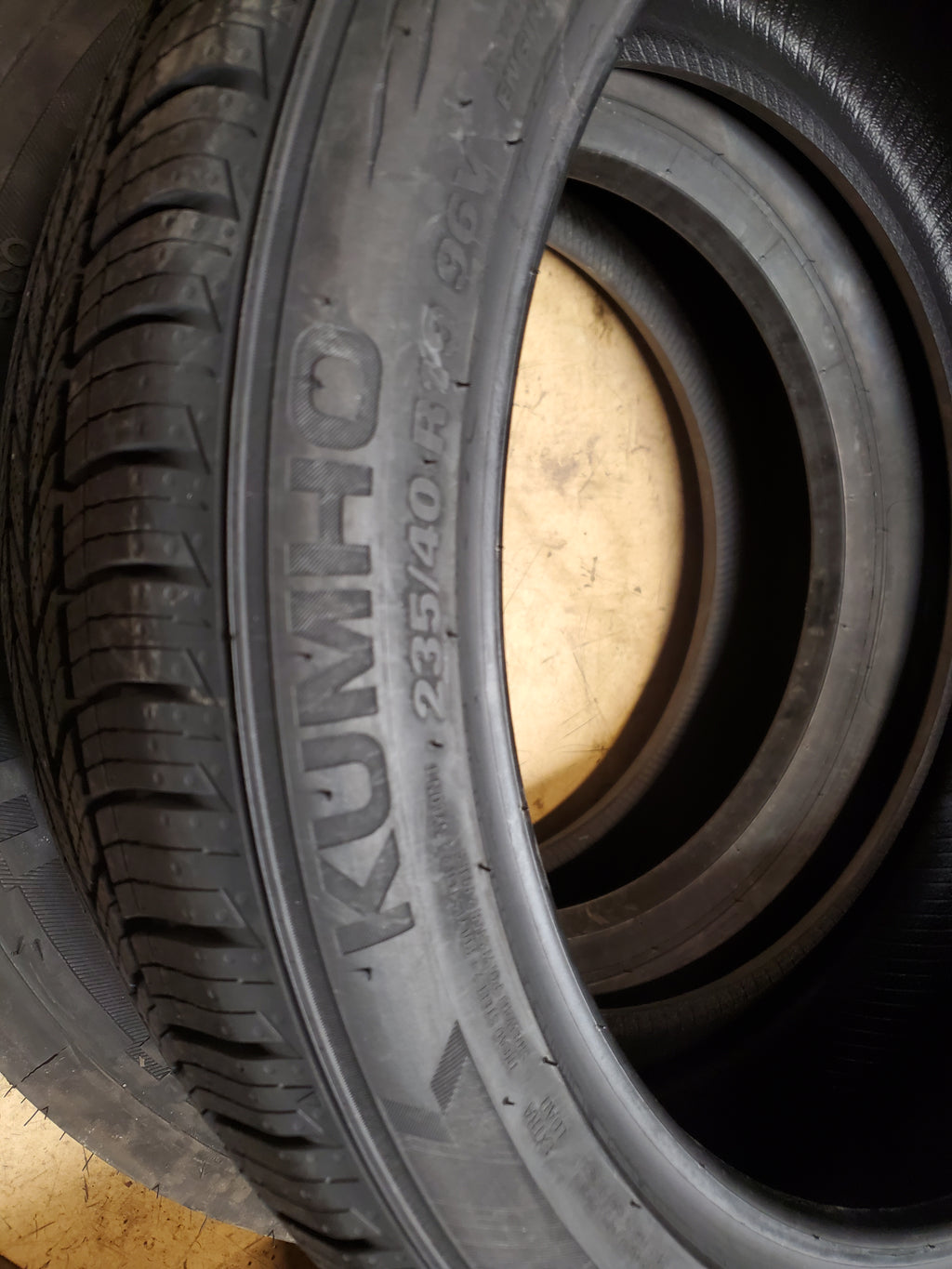 2 KUMHO SOLUS TA51A BSW P 235 40 19 96V XL ALL SEASON TIRE 2285713