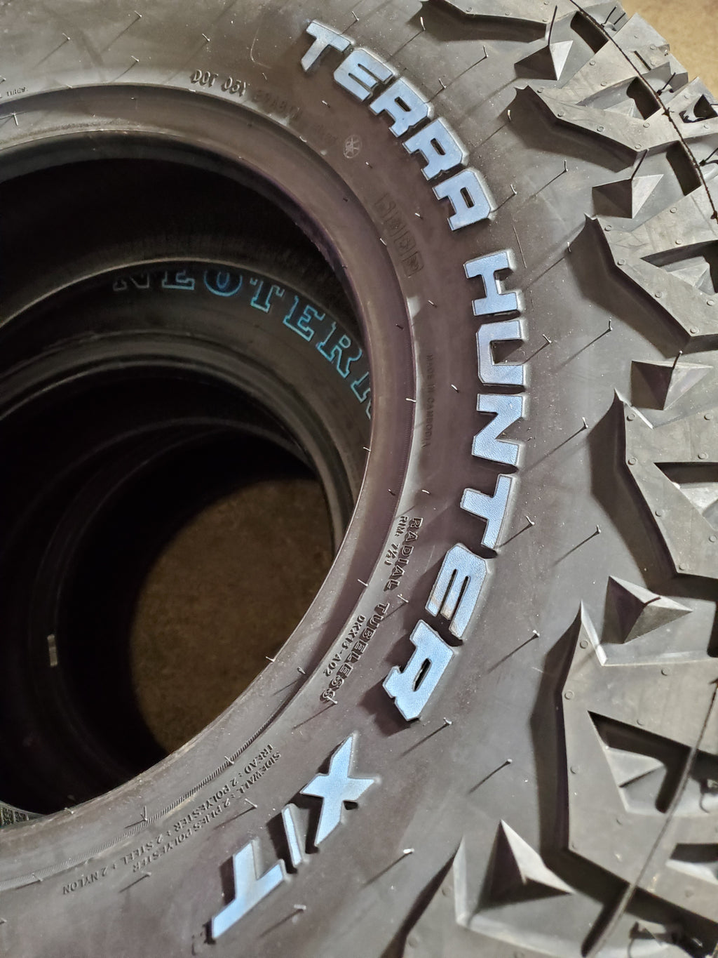 2 VENOM POWER TERRA HUNTER X/T2 BSW LT 265 75 16 123/120Q 10PLY RUGGED TERRAIN TIRE VPXT228R