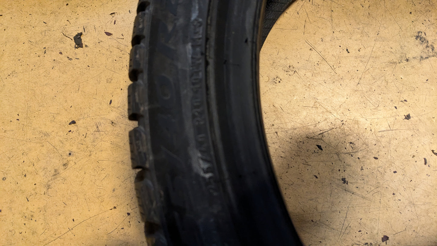 PIRELLI WINTER SOTTOZERO 3 BSW P 255 40 20 101W XL WINTER  TIRE 3956300