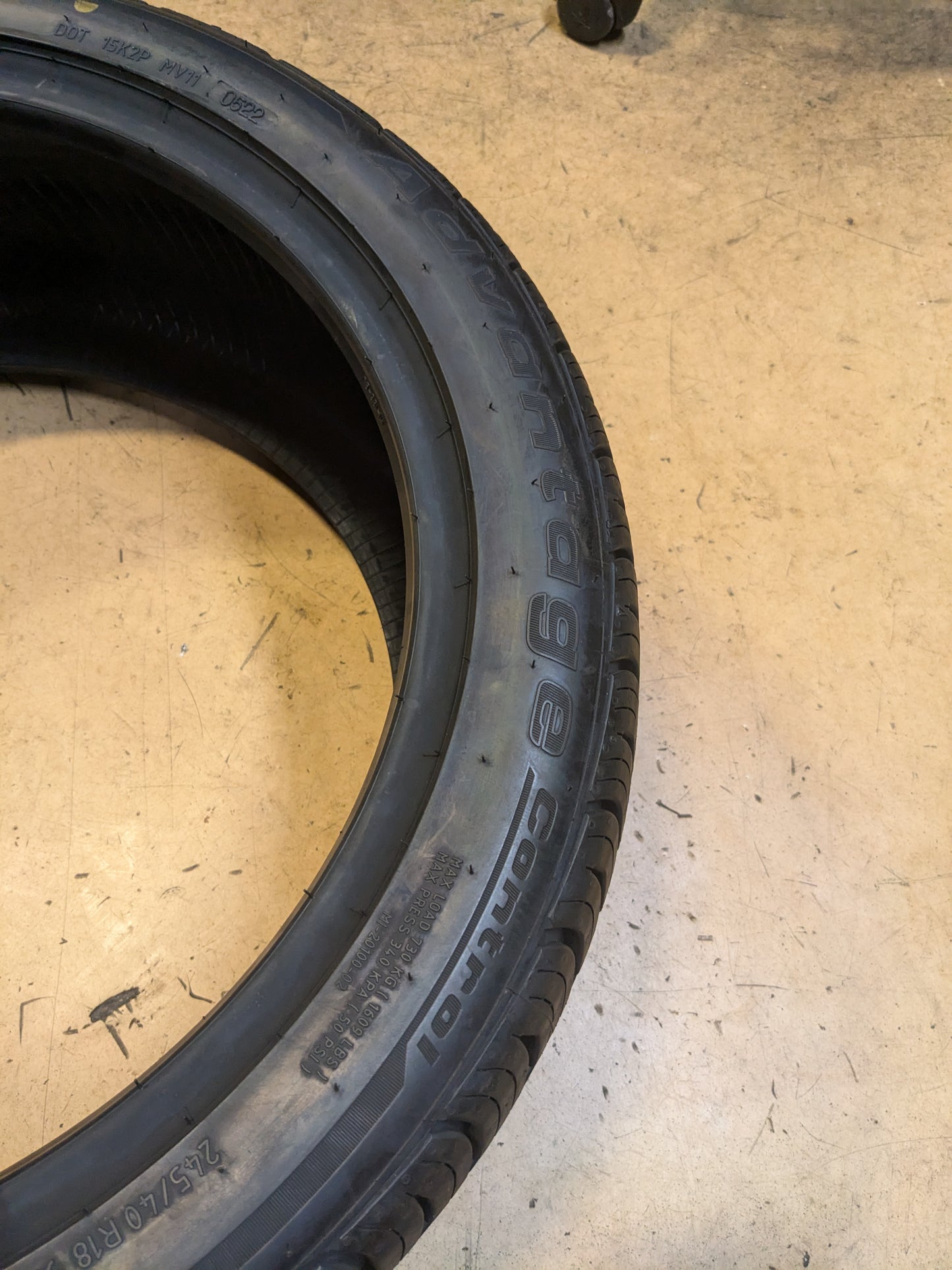 BFGOODRICH ADVANTAGE CONTROL BSW P 245 40 18 97V XL ALL SEASON TIRE 02922