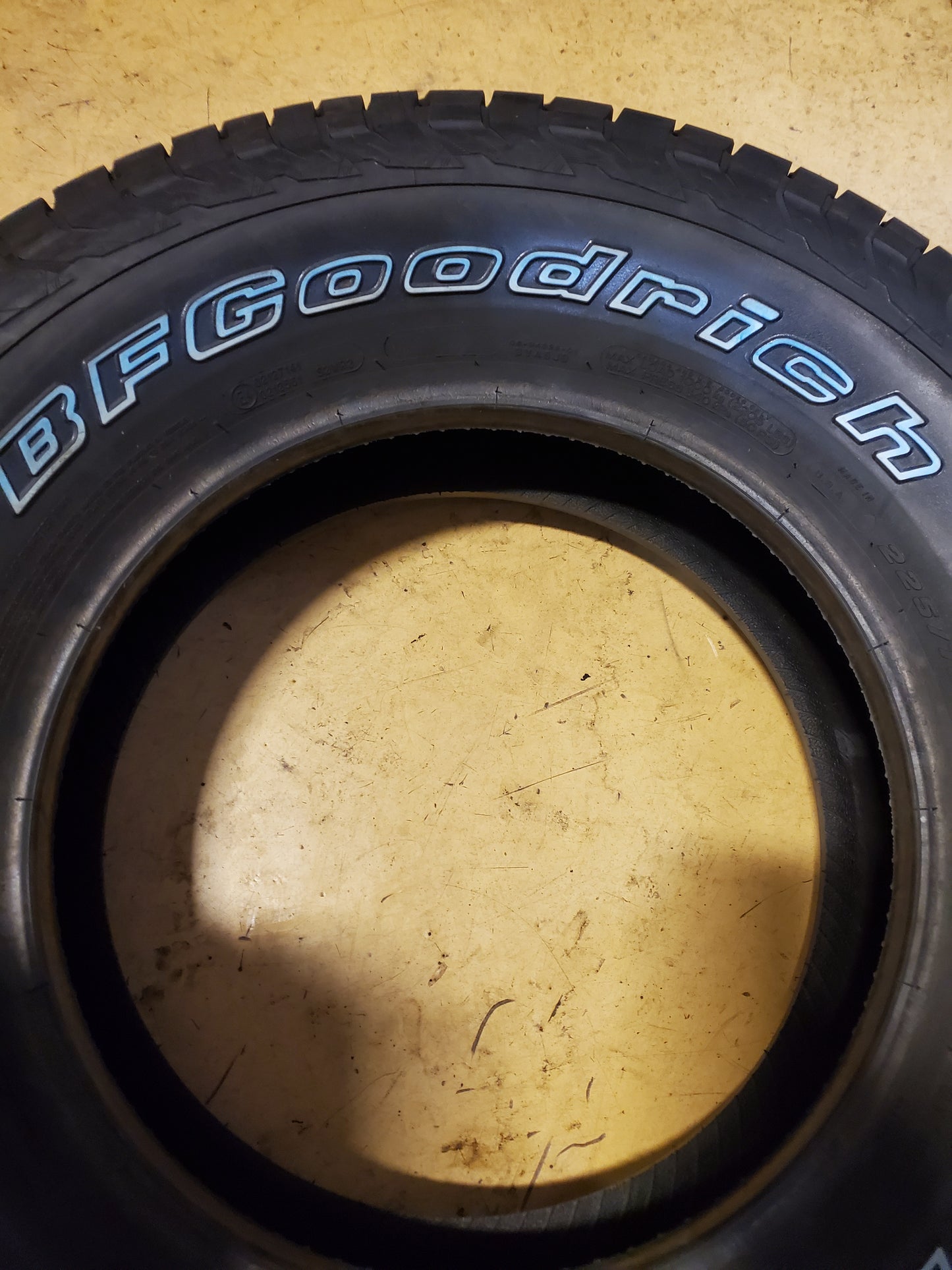 BFGOODRICH TRAIL TERRAIN T/A OWL P 225 75 16 108T XL ALL SEASON TIRE 06260