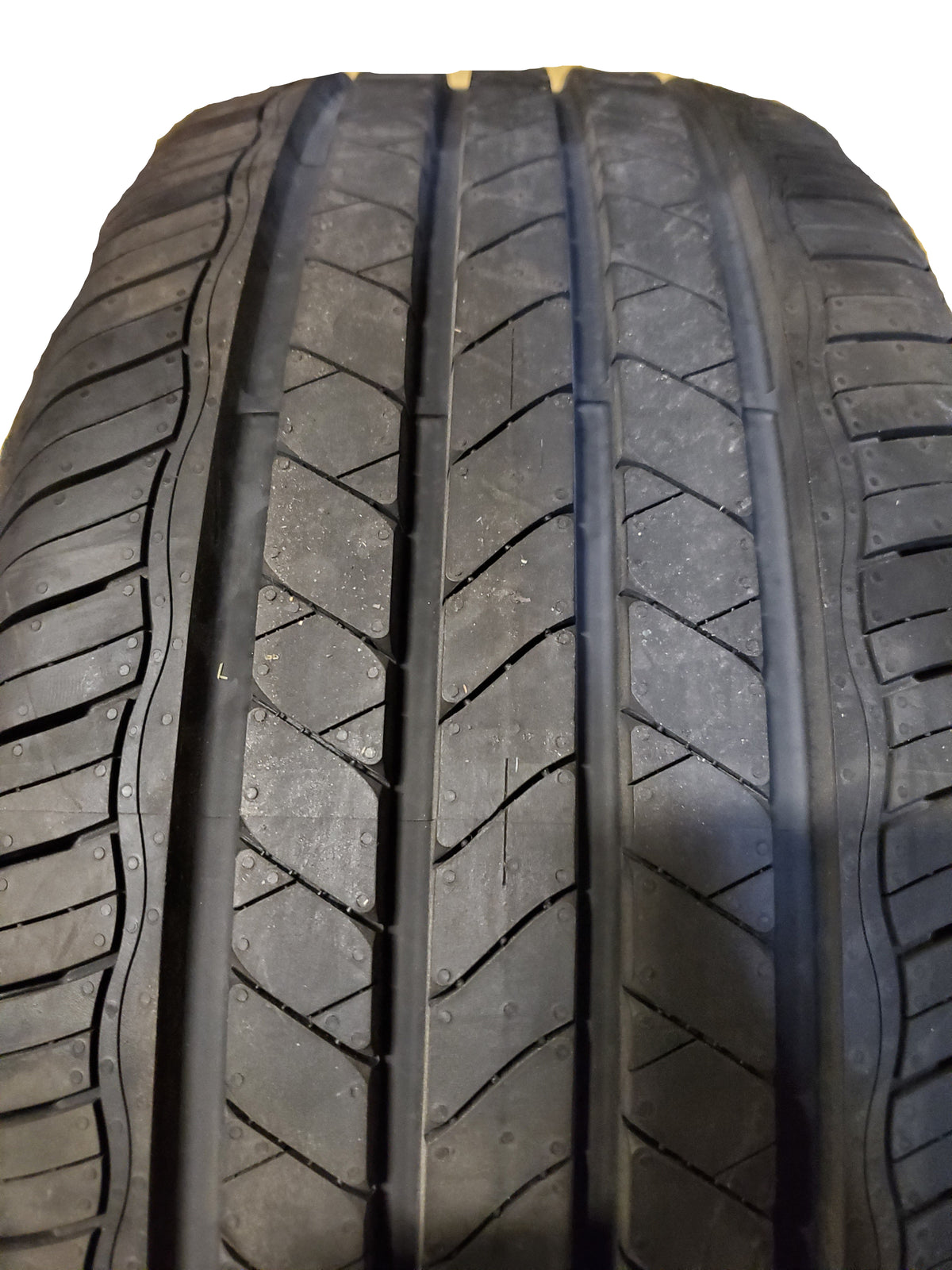 GOODYEAR ASSURANCE MAXGUARD BSW P 215 45 17 91W XL ALL SEASON TIRE 594780