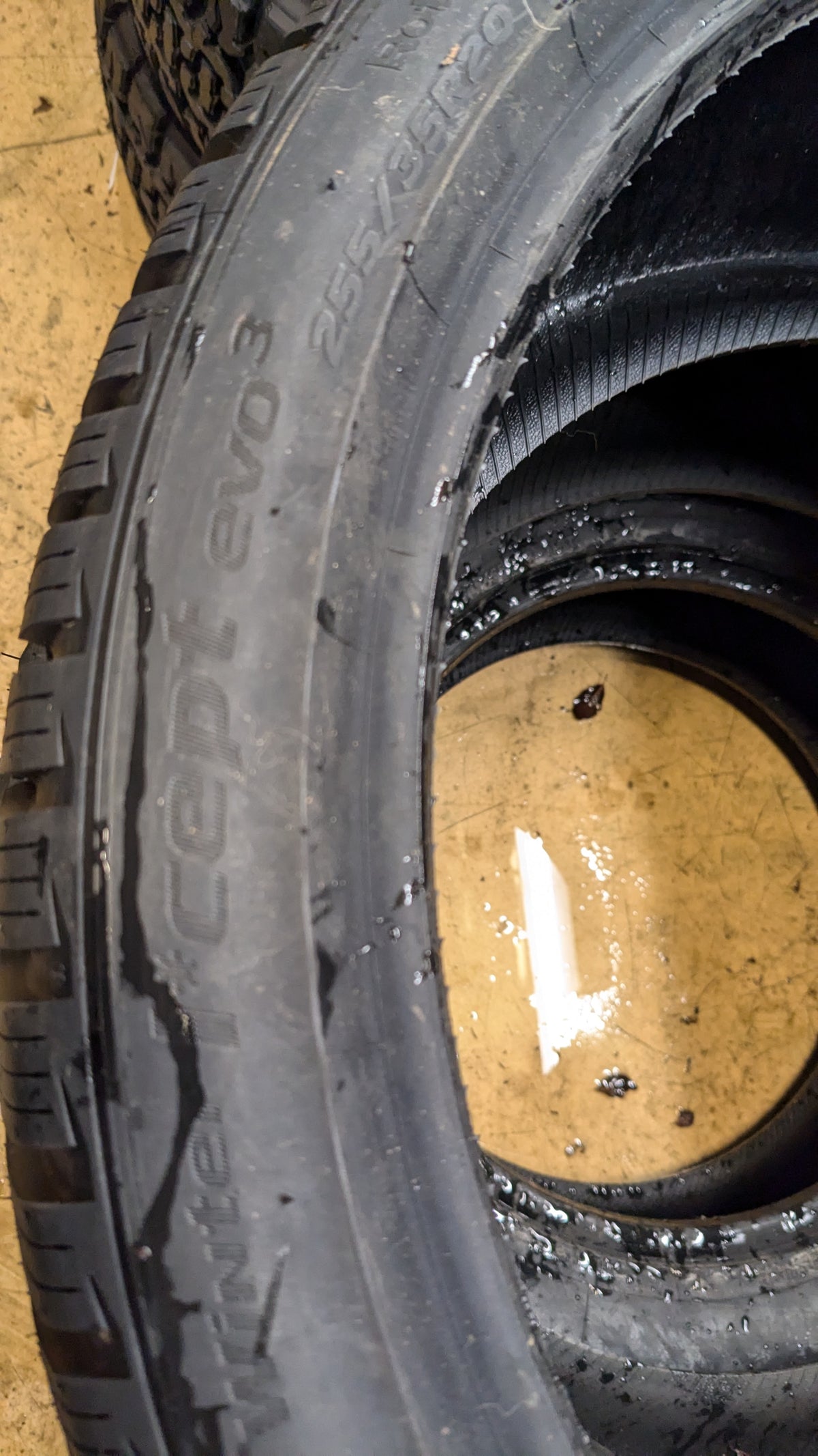 HANKOOK I CEPT EVO 3 BSW P 255 35 20 97W XL WINTER TIRE 1026338