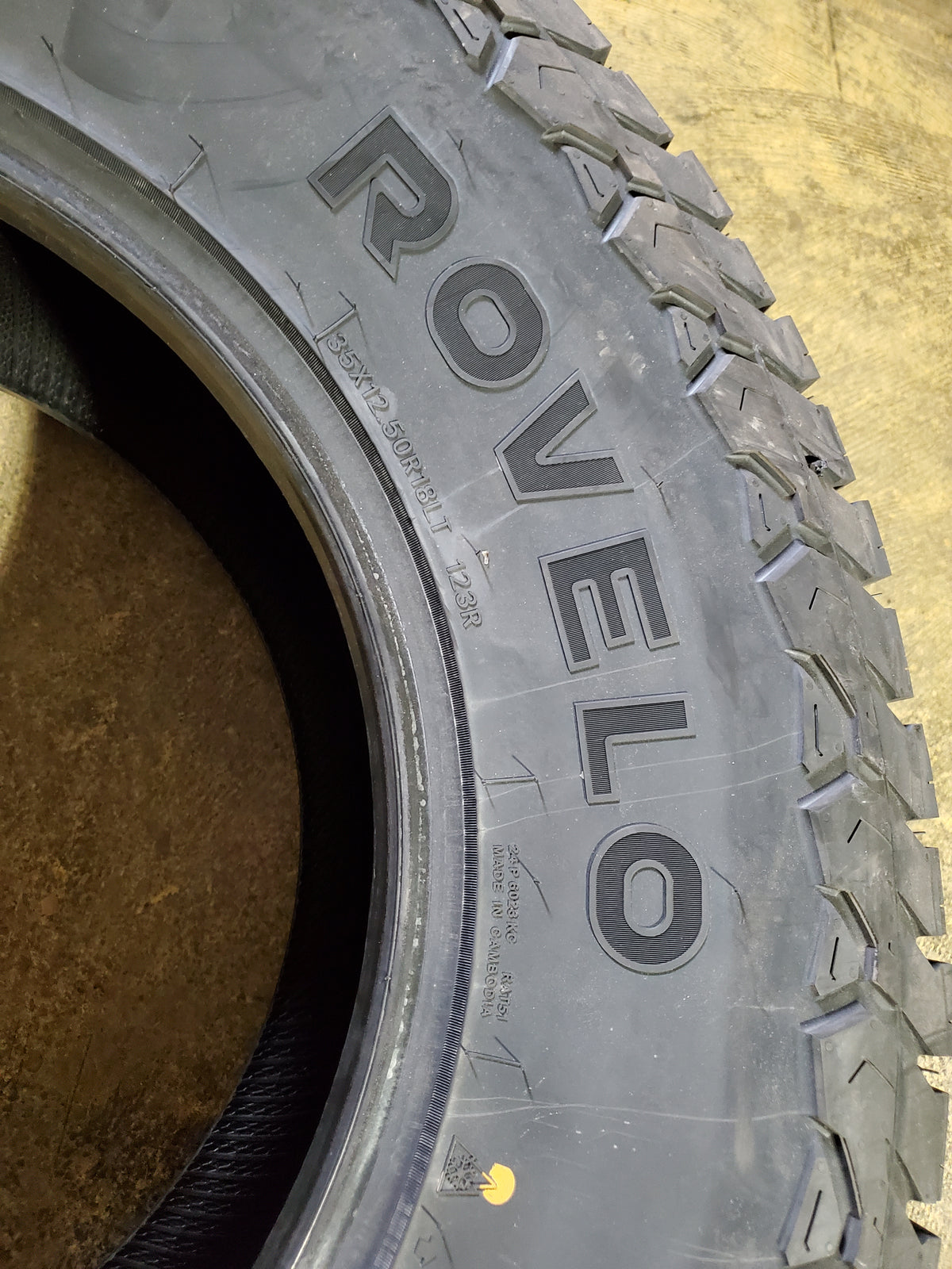 ROVELO RIDGETRAK A/T II  BSW LT 35 12.5 18 123R 10PLY ALL TERRAIN TIRE 4120530K