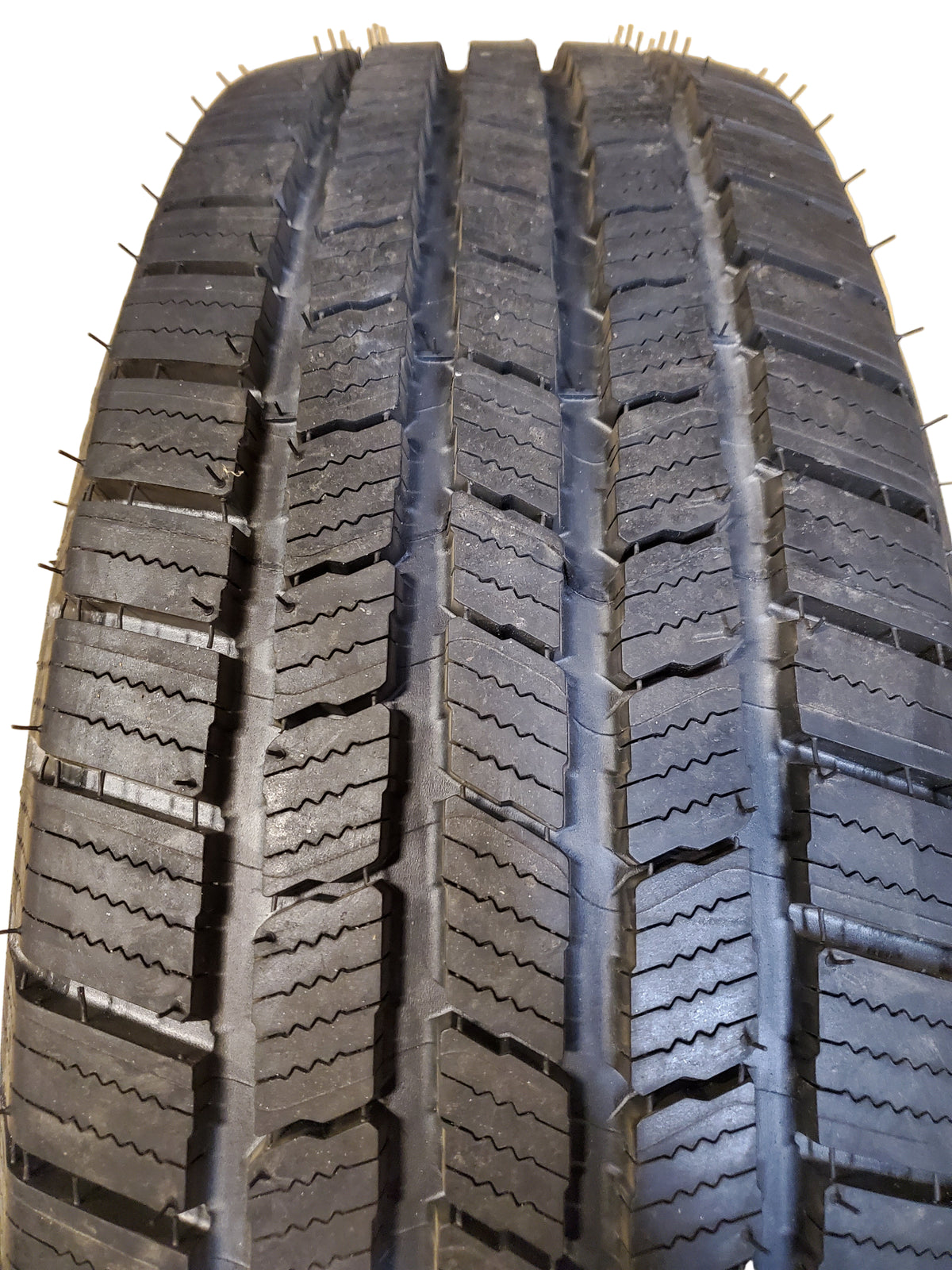 MICHELIN DEFENDER LTX BSW P 235 70 17 XL 109T ALL SEASON TIRE 82879