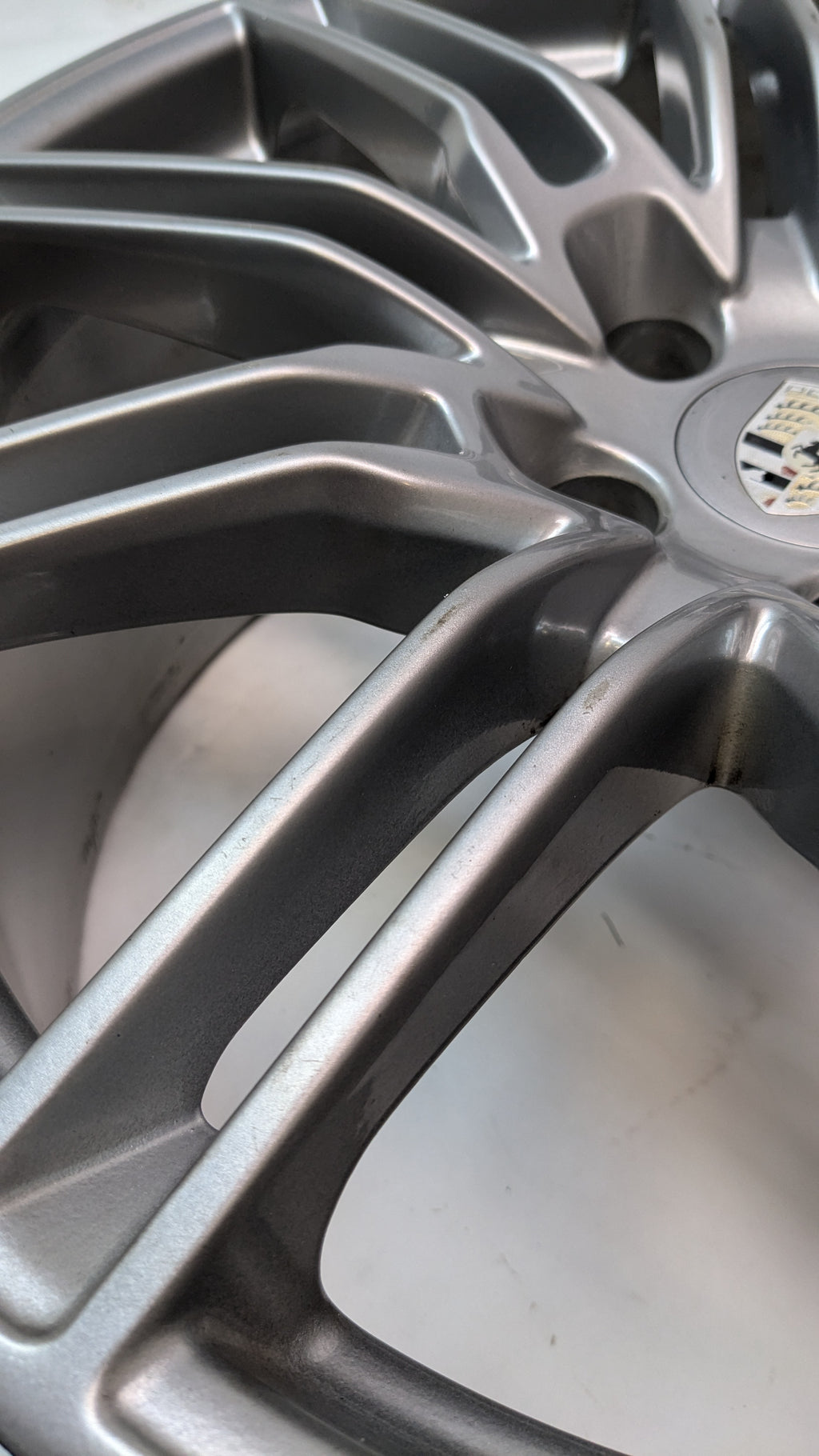 4 USED GENUINE PORSCHE CAYENNE 21X10 ET 60 5LUG SILVER WHEELS 7P5.601.025.H