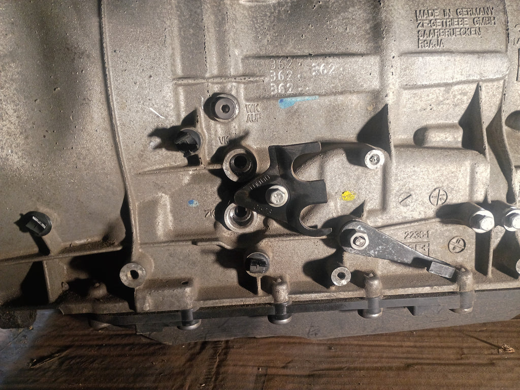 USED TRANSMISSION ASSY. 10-12 XF XJ 5.0 AUTOMATIC 9X23-7000-CE