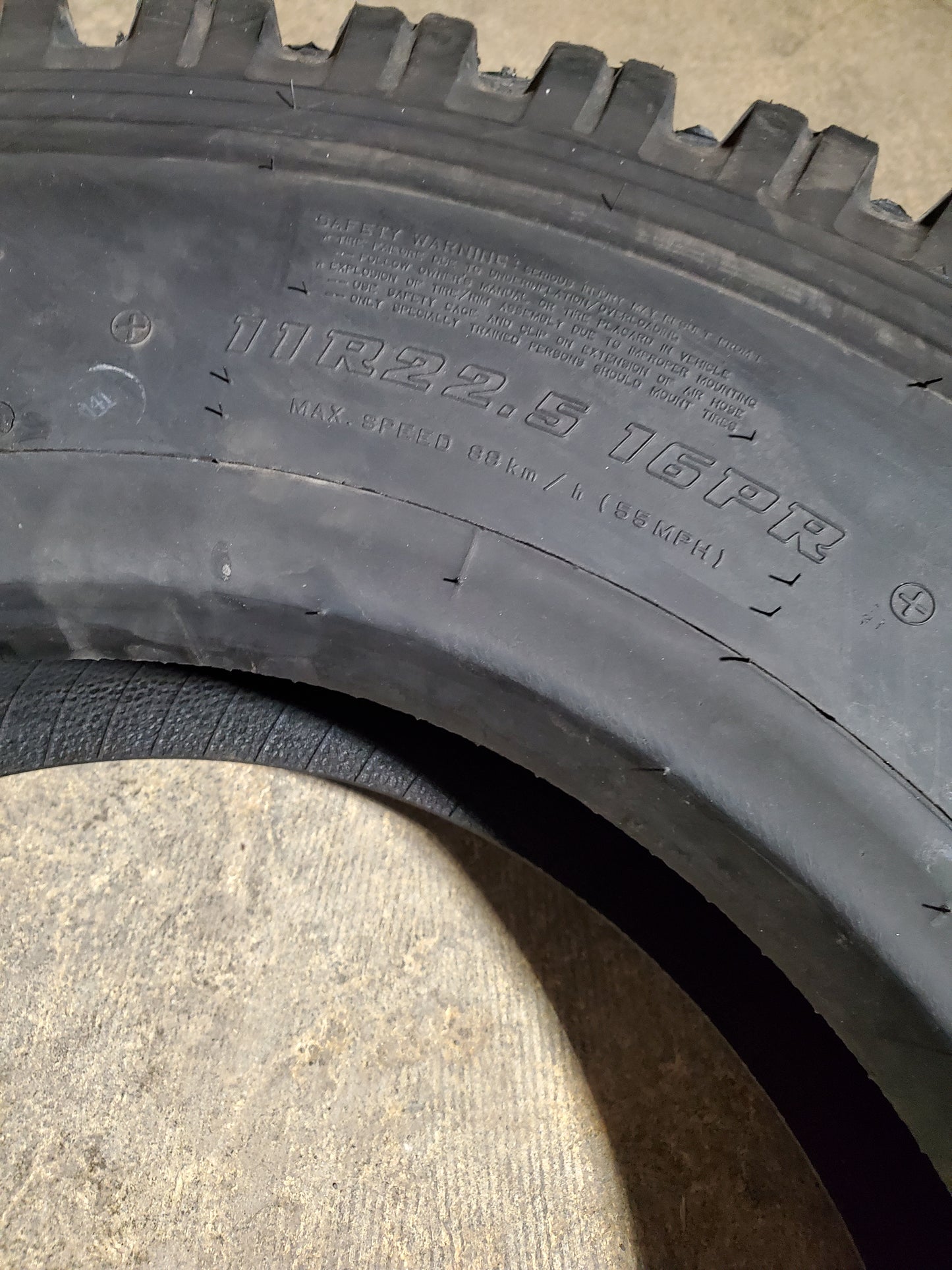 FIRESTONE T831 RADIAL BSW LT 11 22.5 146G 16PLY DRIVE TIRE 281557