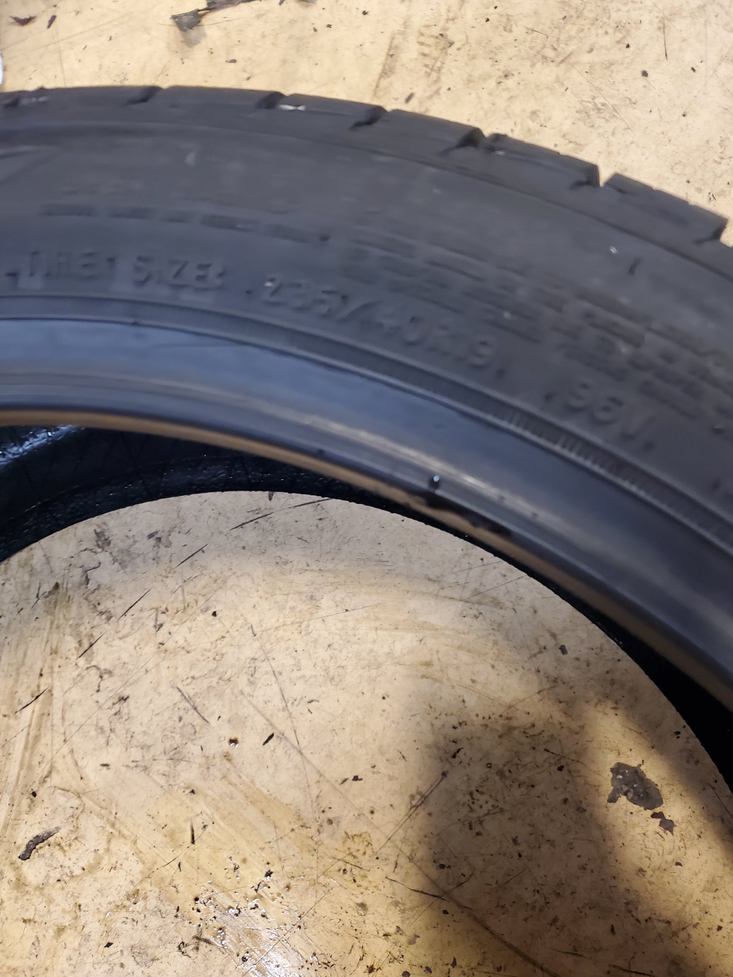 GOODYEAR ASSURANCE MAXLIFE BSW P 235 40 19 96V XL ALL SEASON TIRE 110918545