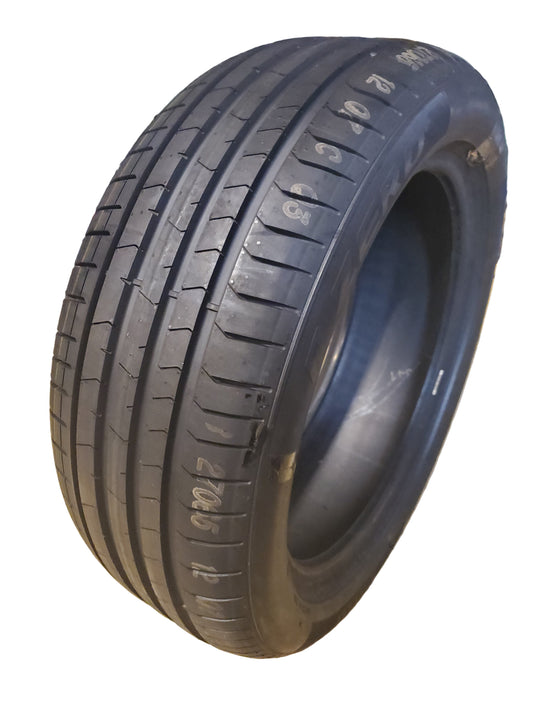 NOS PIRELLI P ZERO MO BSW P 235 50 19 99W UHP TIRE 2706500