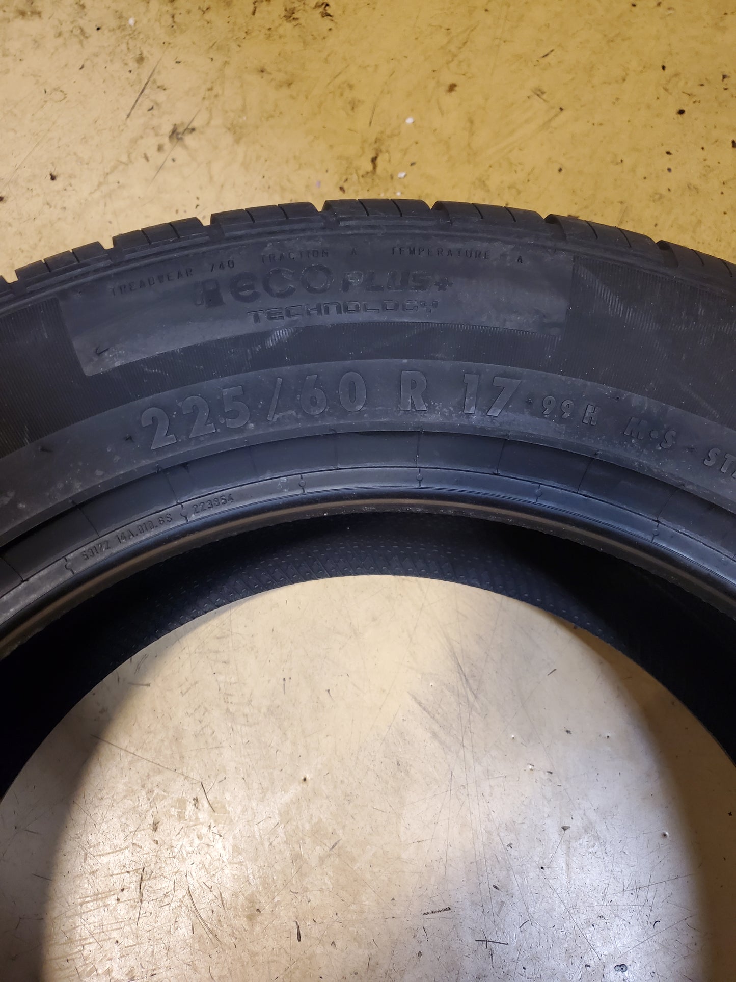 CONTINENTAL CROSSCONTACT LX25 P 225 60 17 99H TIRE 15571430000