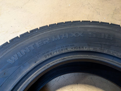 DUNLOP WINTER MAXX SJ8 BSW P 235 70 16 106R WINTER TIRE 290124103
