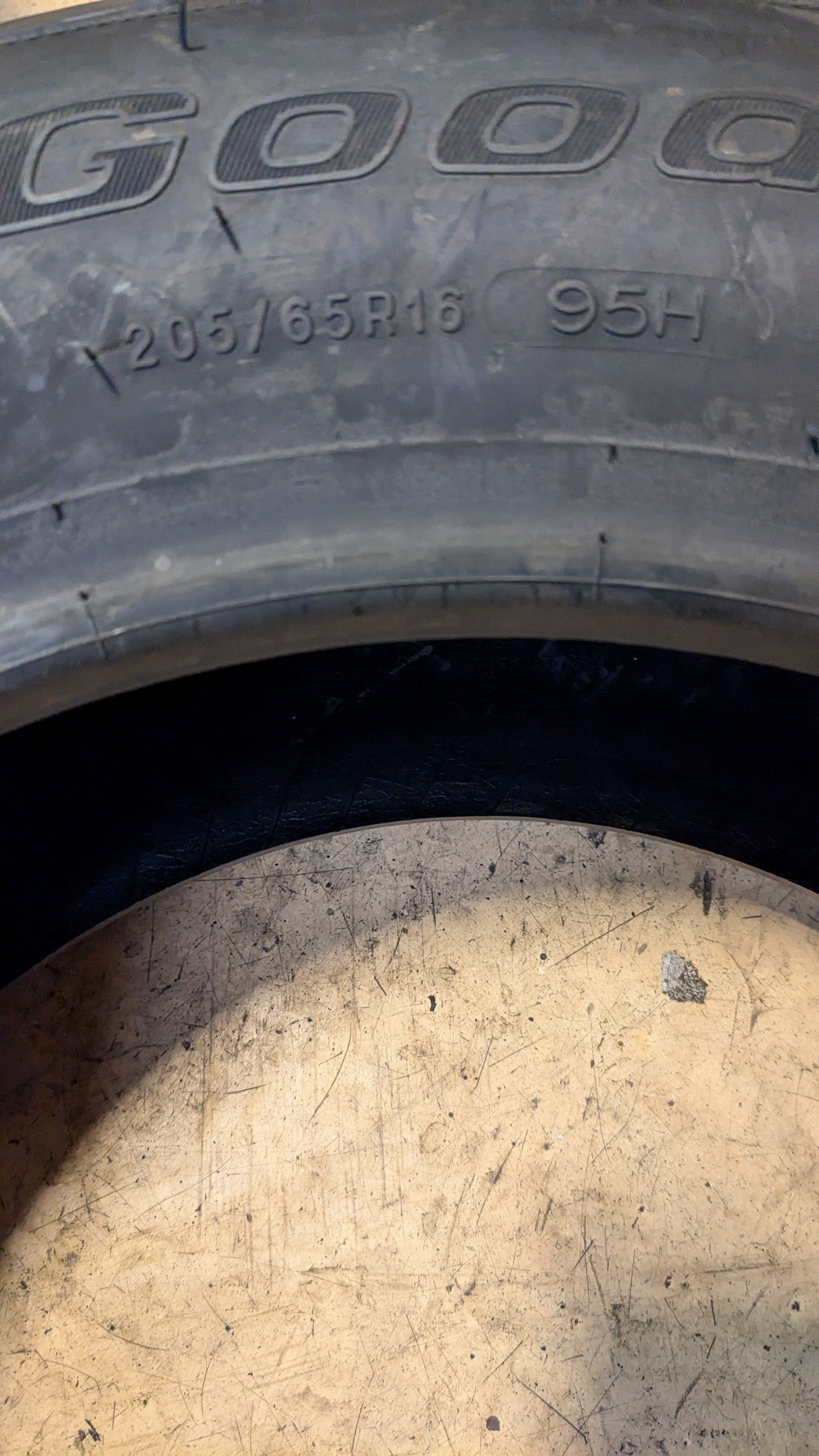 NOS BFGOODRICH ADVANTAGE T/A SPORT BSW P 205 65 16 95H ALL SEASON TIRE 22797