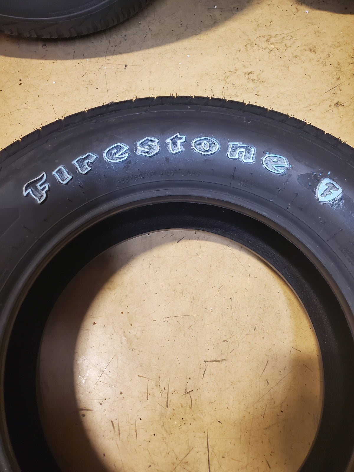 FIRESTONE DESTINATION LE3 OWL P 255 65 17 110T ALL SEASON TIRE 005372