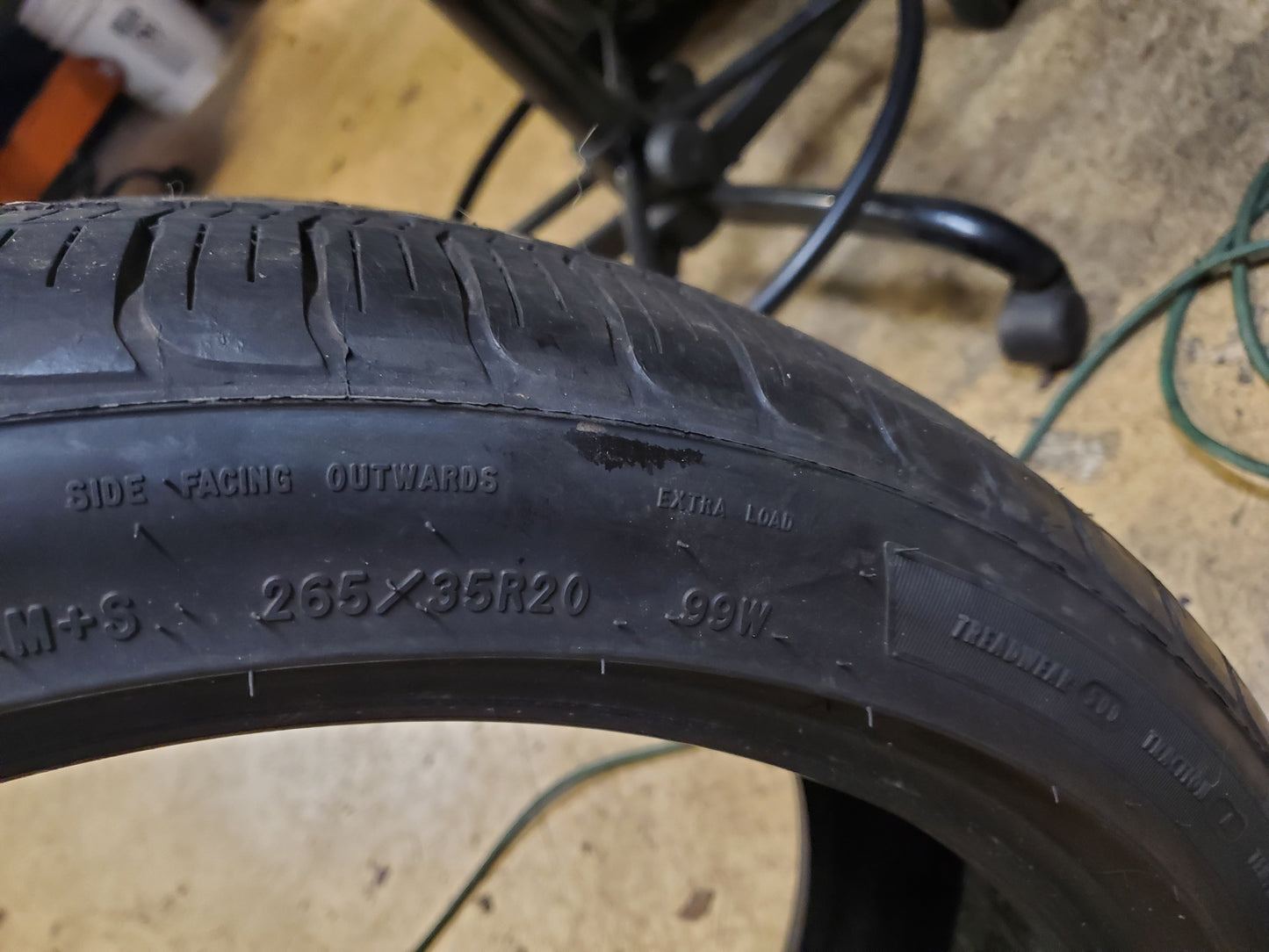 USED 8.37" GOODYEAR EAGLE F1  ASYMMETRIC  WSW P 266 35 20 99W ALL SEASONS TIRE 104061357