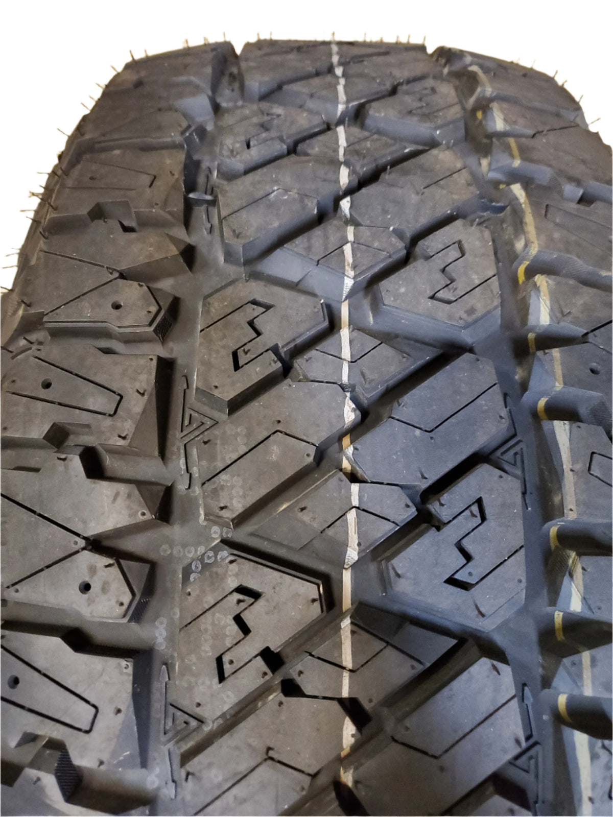 THUNDERER RANGER A/TR BSW P 265 50 20 111T XL ALL TERRAIN TIRE TH1102