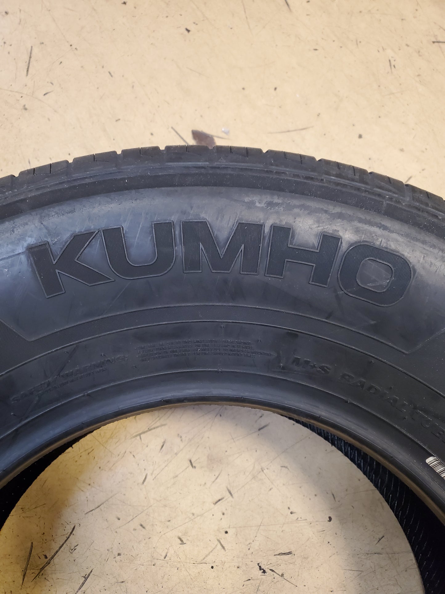 KUMHO CRUGEN HP27 BSW P 265 70 16 112H ALL SEASON TIRE 2346343