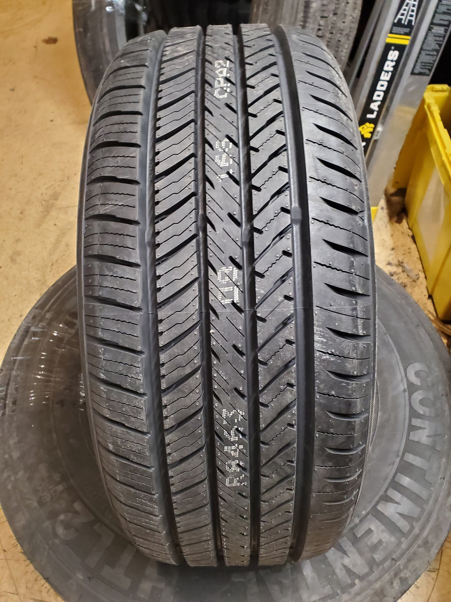 YOKOHAMA YKGTX BSW P 215 45 17 91V XL ALL SEASON TIRE 110174113