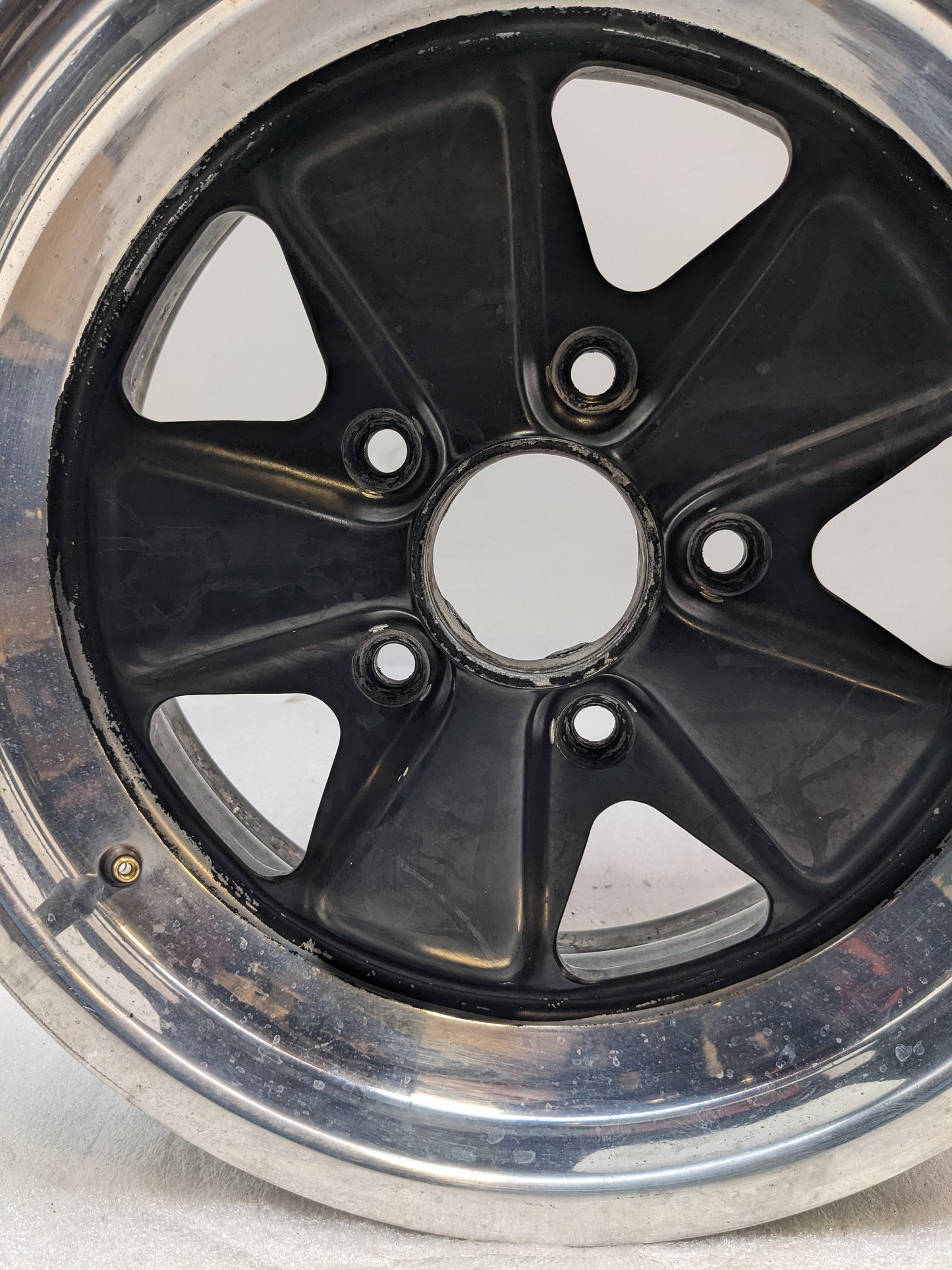 FUCHSFELGE 16X6 16X7 SET OF FOUR WHEELS FOR PORSCHE 991 BLACK SATIN CENTER W/ SILVER ANODIZED LIP USED B2