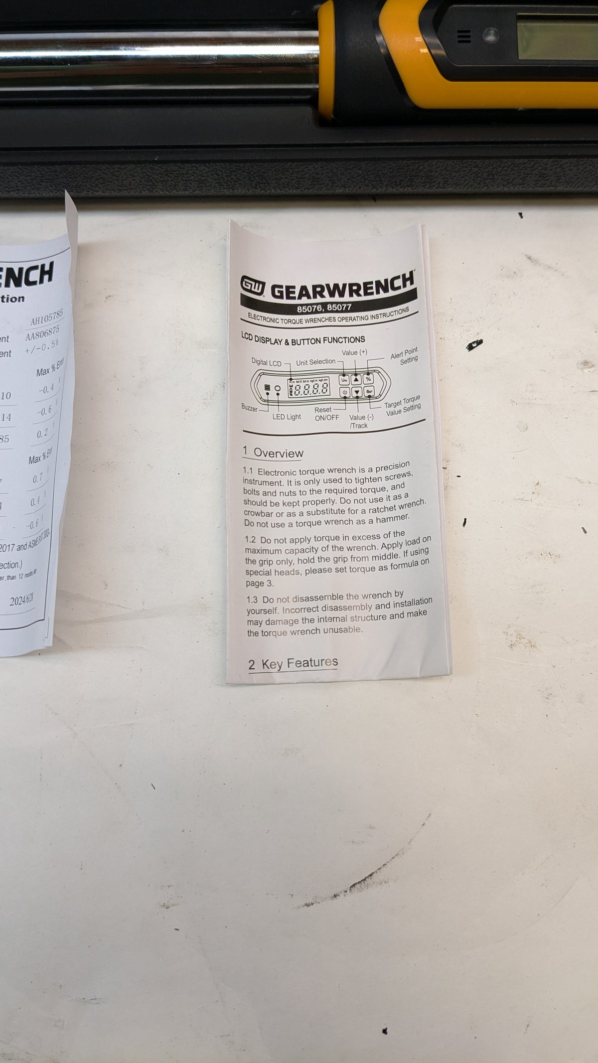GEARWRENCH 1/2" DRIVE ELECTRONIC TORQUE WRENCH 25-250 FT/LBS 85077