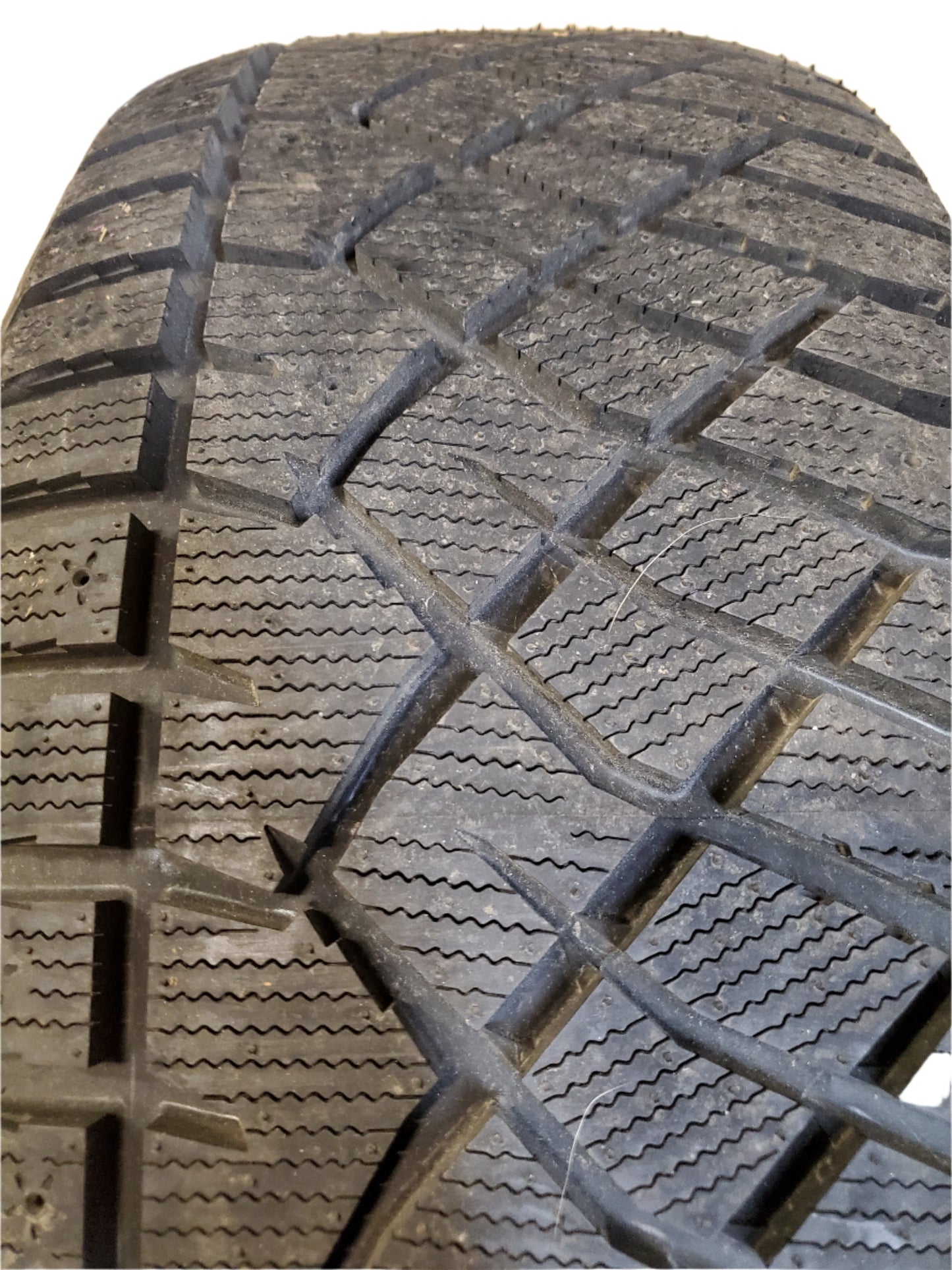 ARCTIC CLAW WINTER WXI BSW P 275 55 20 113T WINTER TIRE ARC45