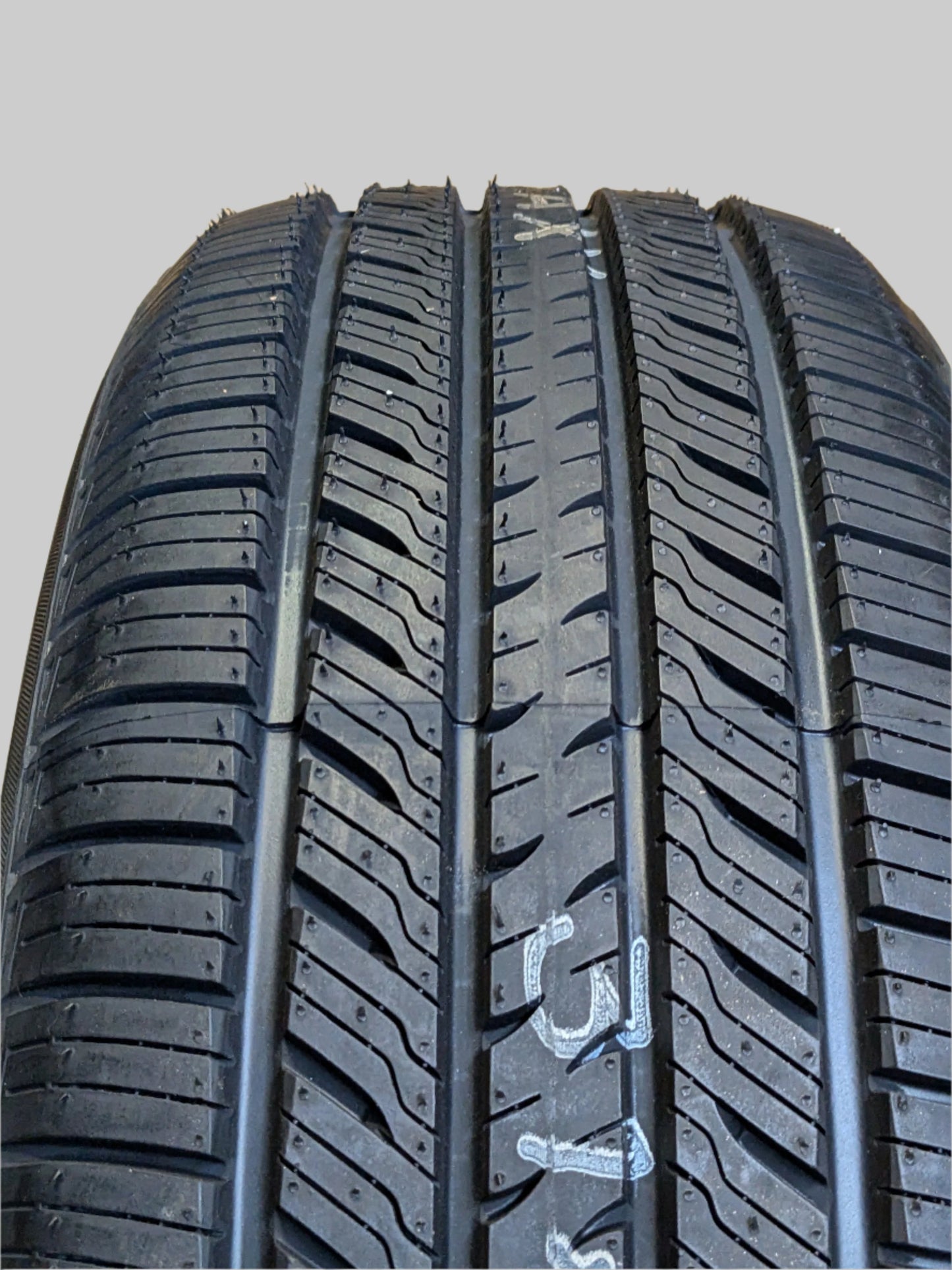 YOKOHAMA AVID ASCEND LX P 215 55 17 94V SL ALL SEASON TIRE 110132823