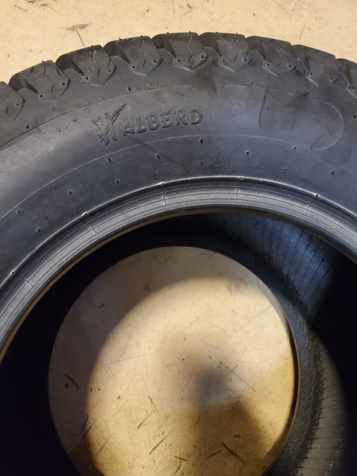 HALBERD P322 BSW 24 12 12 4PLY LAWN TIRE H241212