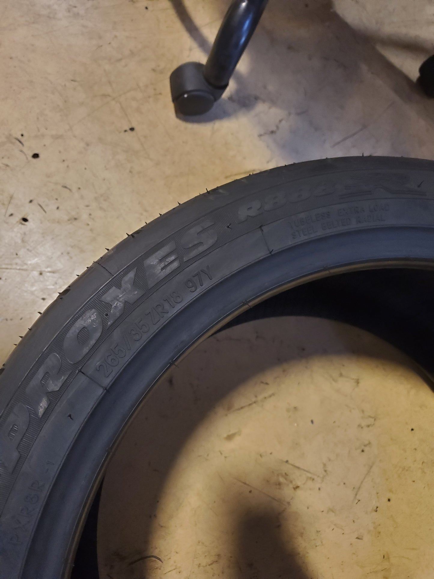 NOS TOYO PROXES R888R BSW P 265 35 18 97Y XL COMPETITION TIRE 104570