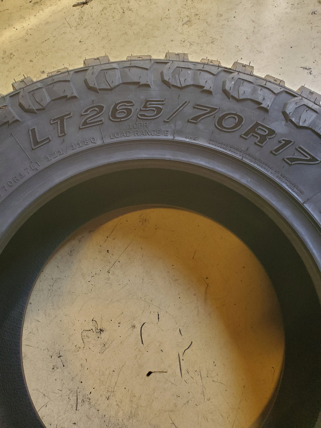 2 LINGLONG CROSSWIND M/T BSW P 265 70 17 121/118Q 10PLY MUD TIRE MTR2820LL