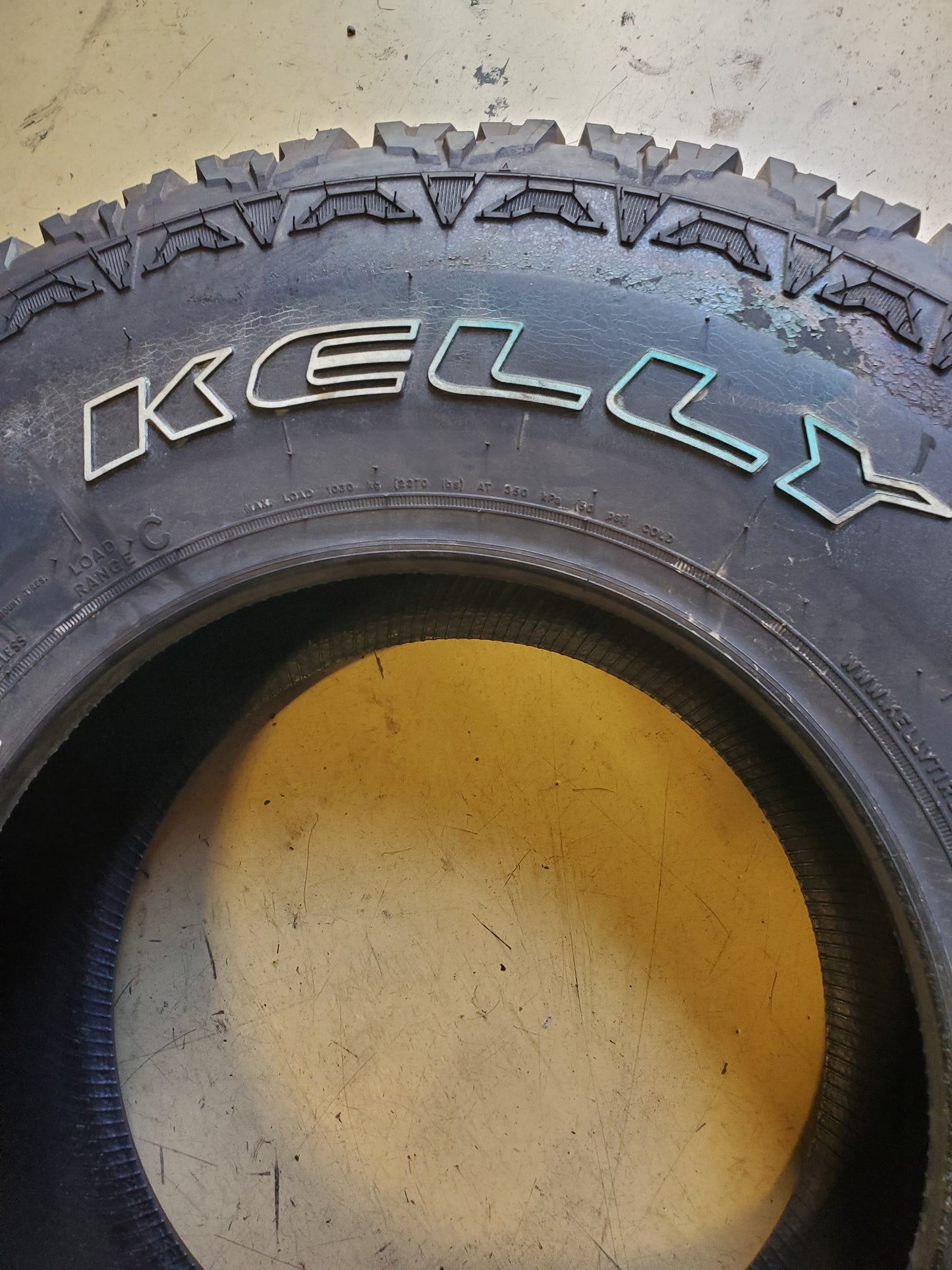 KELLY EDGE AT OWL LT 31 10.5 15 109R 6PLY ALL TERRAIN TIRE 357510286