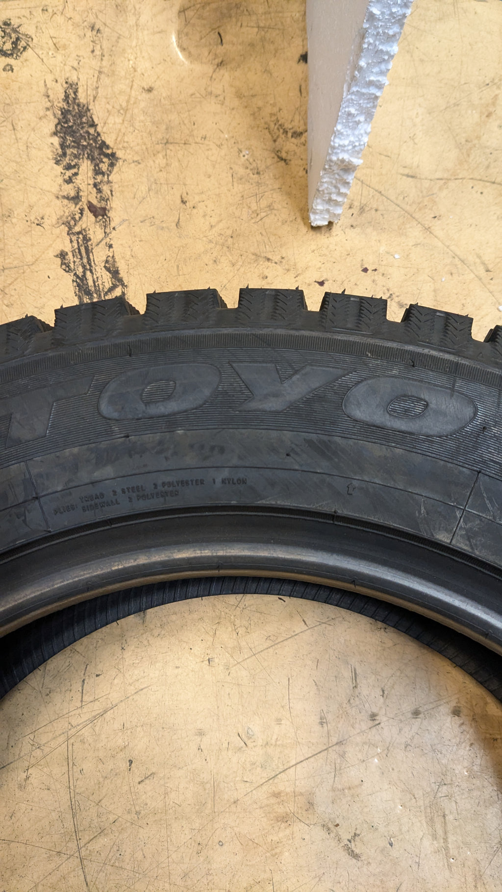 NOS TOYO OBSERVE GSI 5 BSW P 245 60 18 105T WINTER TIRE TIRE 130340