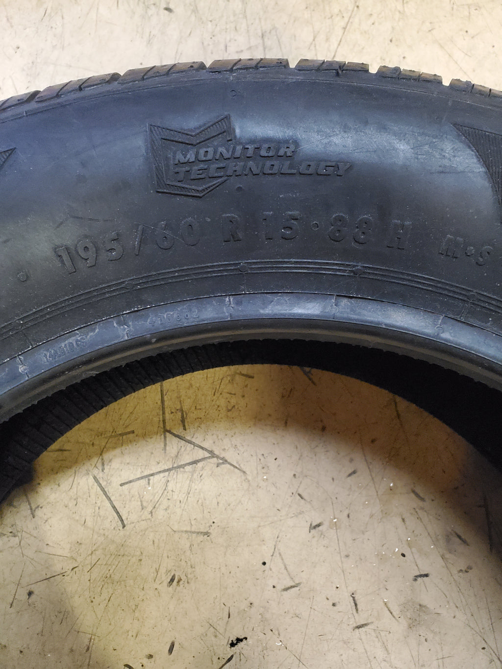 NOS GENERAL ALTIMAX RT43 BSW P 195 60 15 88H ALL SEASON TIRE 1549805