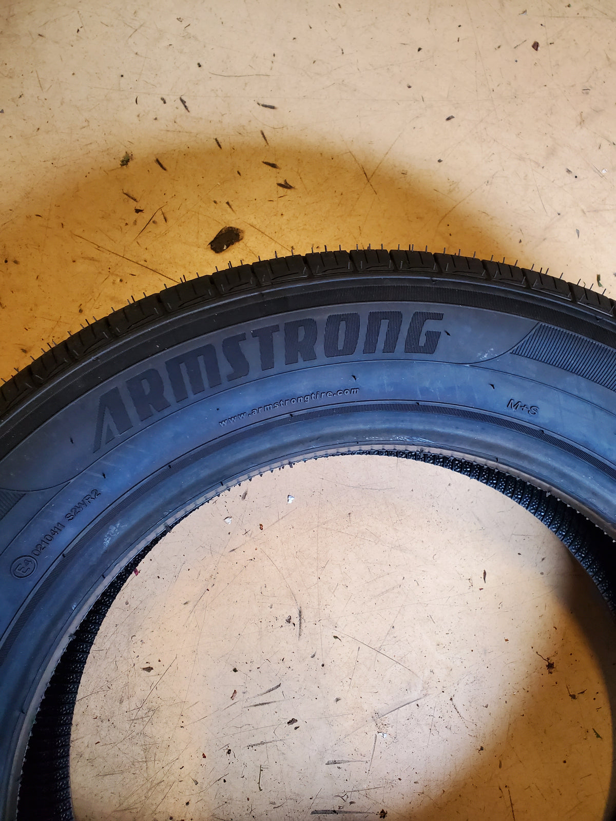 ARMSTRONG BLU-TRAC PC BSW P 185 60 15 88H XL ALL SEASON TIRE 1200046722