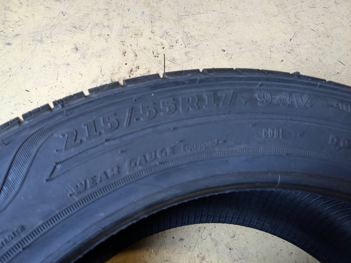 2 GOODYEAR ASSURANCE OUTLAST BSW P 215 55 17 94V ALL SEASON TIRE 409340554