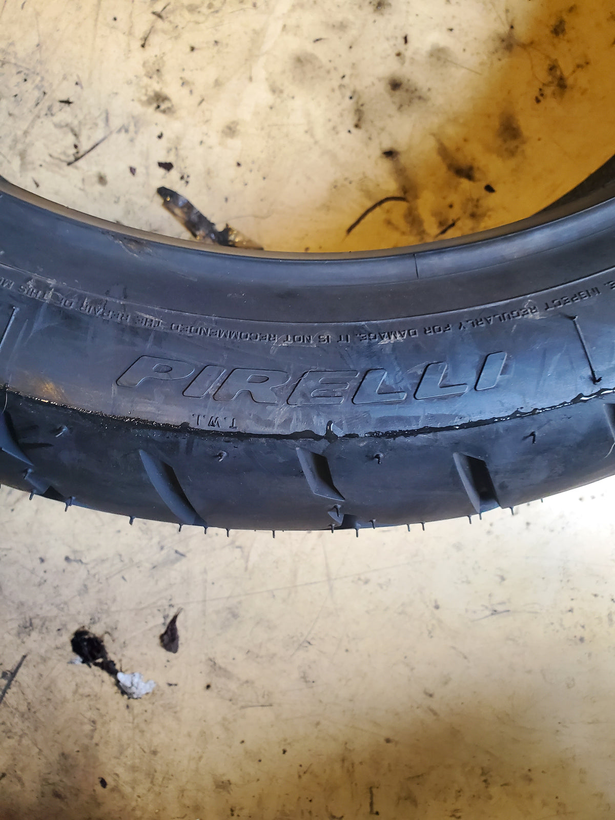 PIRELLI NIGHT DRAGON GT BSW 180 55 18 80H REAR MOTORCYCLE TIRE 2812200
