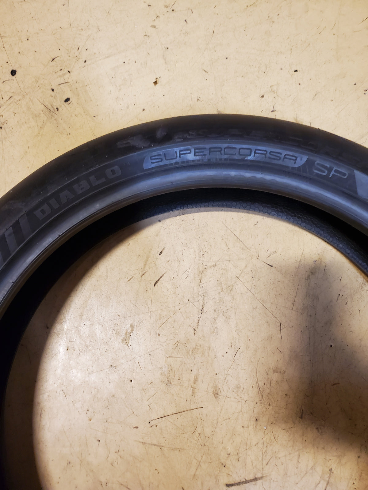 PIRELLI DIABLO SUPERCORSA V4 BSW  120 70 17 58W FRONT MOTORCYCLE TIRE 4122600