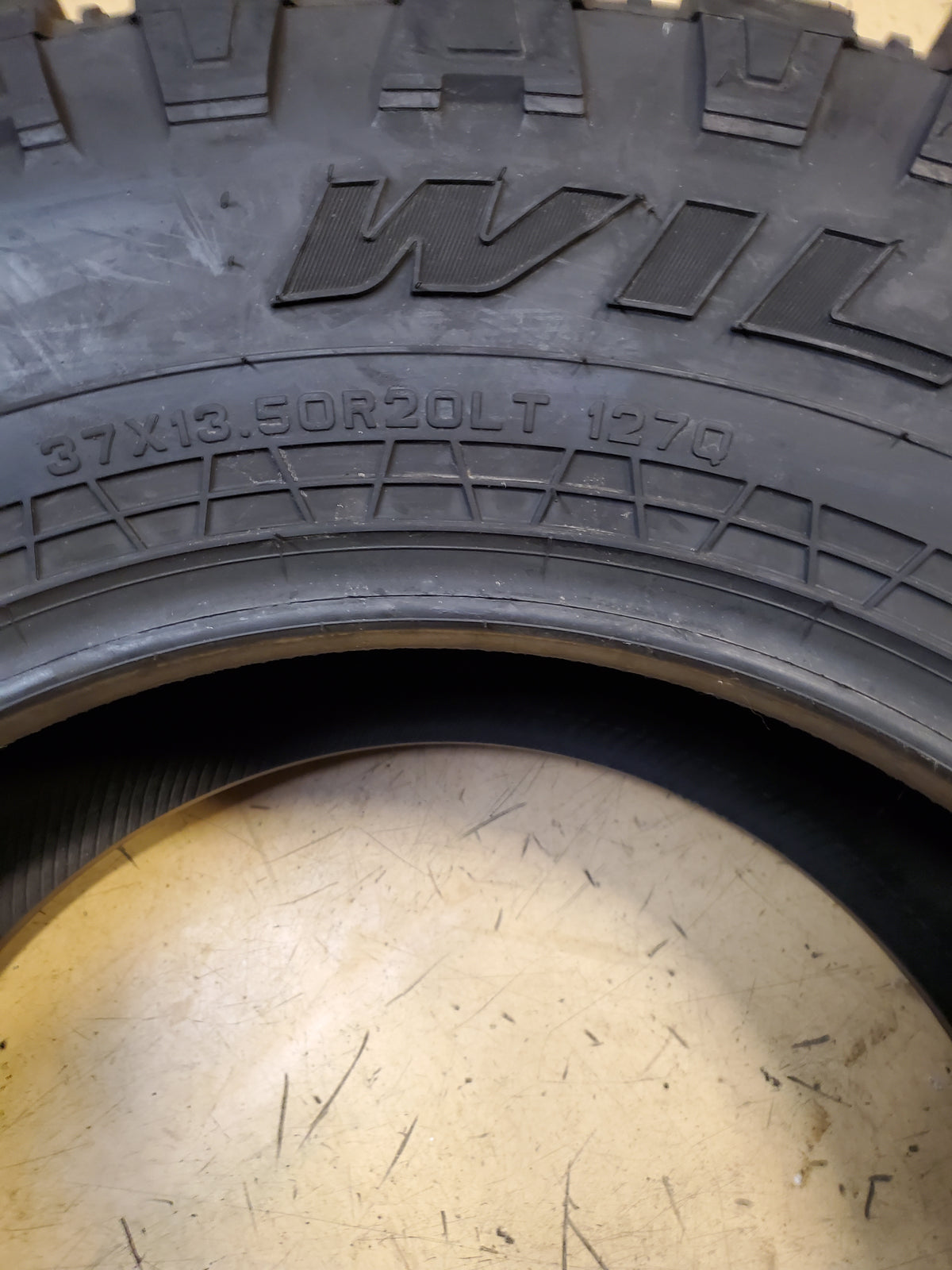 NOS FALKEN WILDPEAK MT01 BSW LT 37 13.50 20 127Q 10PLY MUD TERRAIN TIRE 28516951