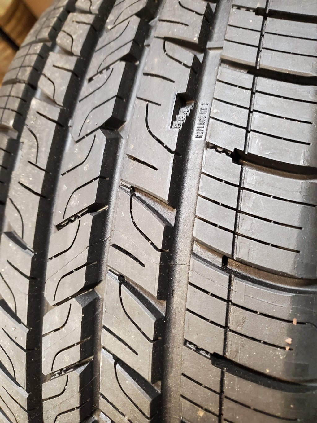 GOODYEAR COMFORTDRIVE BSW P 235 60 17 102H ALL SEASON TIRE  413488582