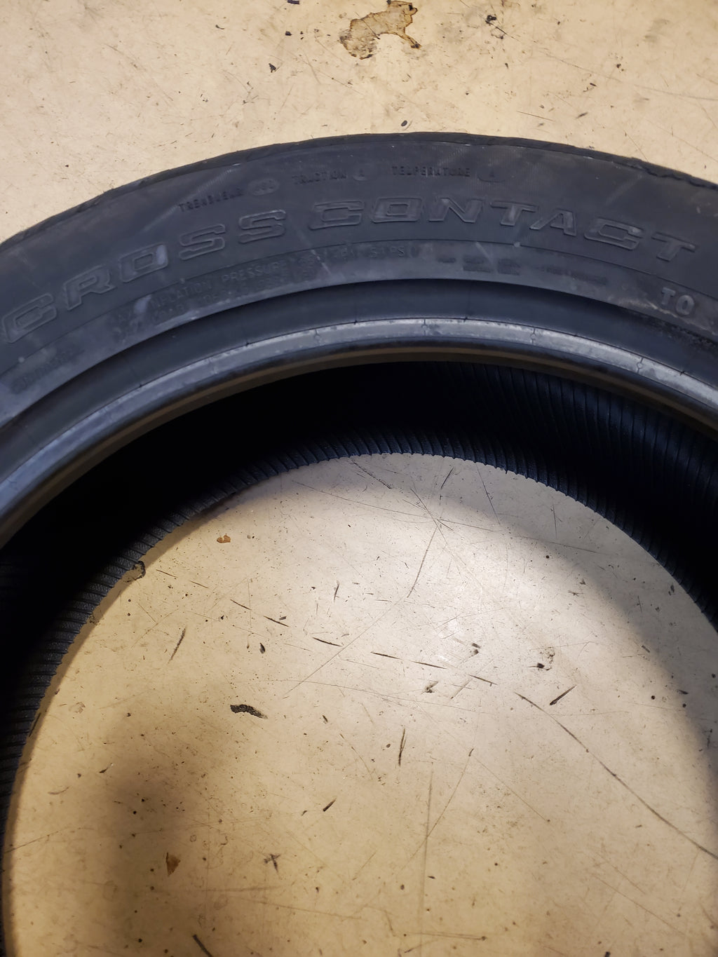 NOS CONTINENTAL CROSS CONTACT LX SPORT P 275 45 20 110V XL TIRE 03549230000