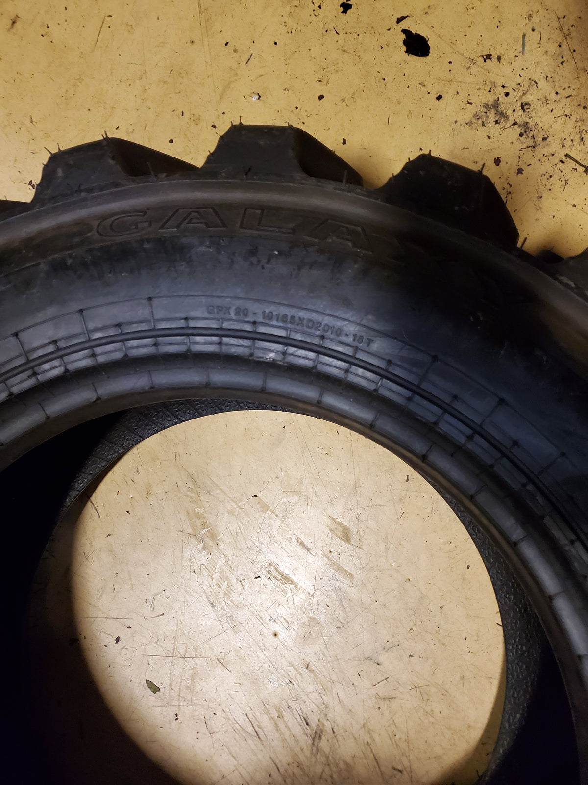 GALAXY XD2010 124A2 BSW 10 16.5 6PLY INDUSTRIAL TIRE 111259