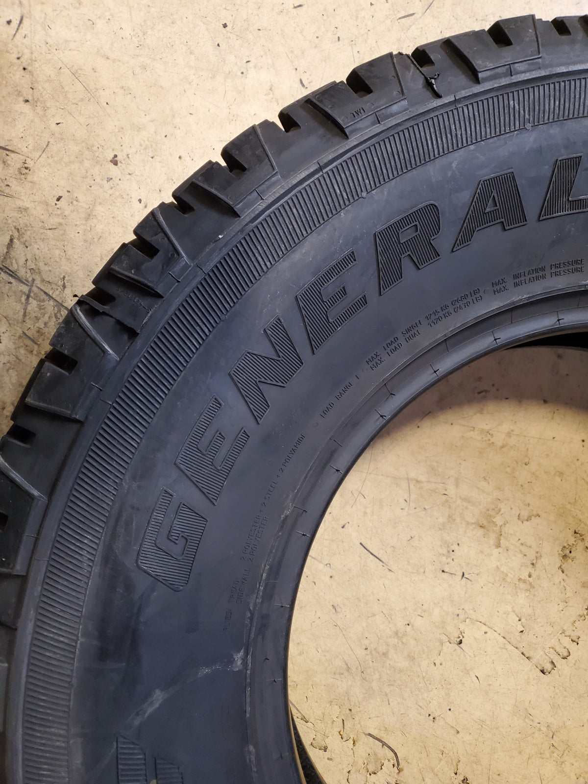 GENERAL GRABBER APT BSW LT 215 85 16 115/112R 10PLY ALL TERRAIN TIRE 04504270000