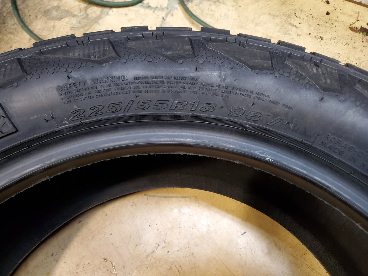 NEXEN  ROADIAN ATX BSW P 225 55 18 98V ALL TERRAIN TIRE 1049NXK